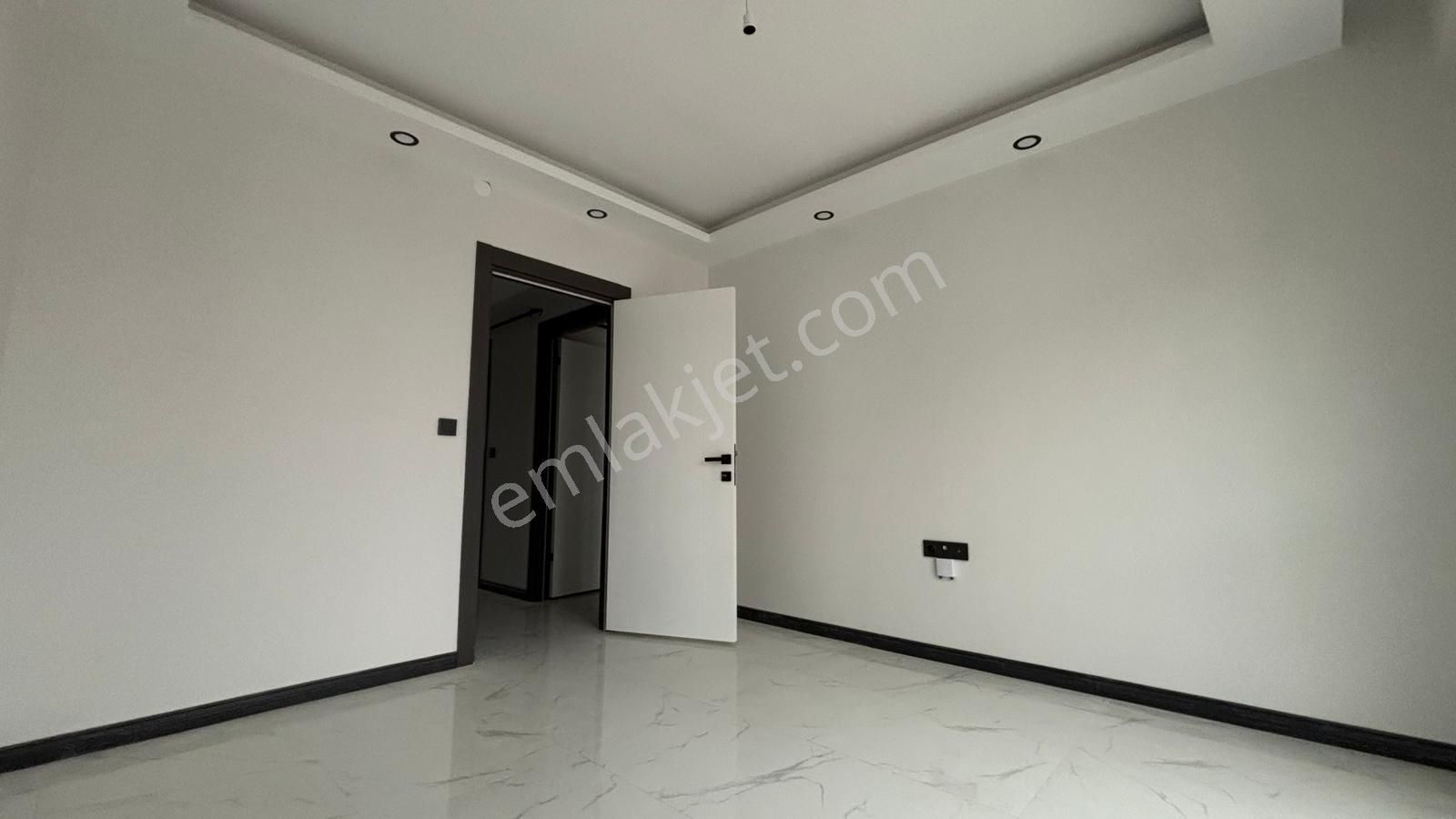 Recep Ümit Emlak'tan Çamlıca Mahallesi Sıfır 2+0 Daire - Görsel 5