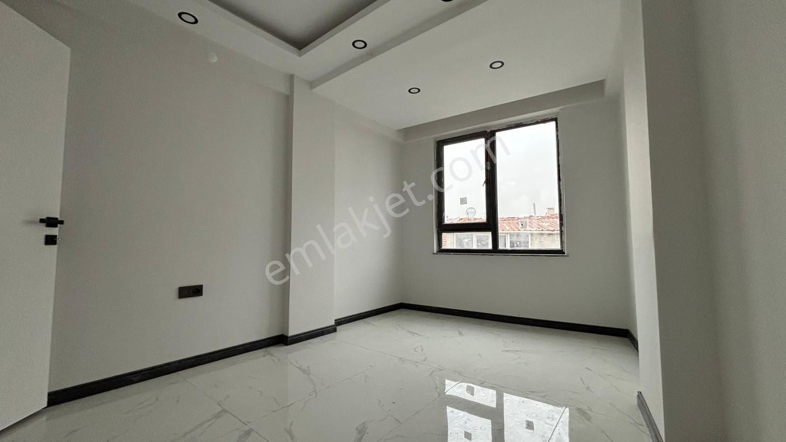 Recep Ümit Emlak'tan Çamlıca Mahallesi Sıfır 2+0 Daire - Görsel 12