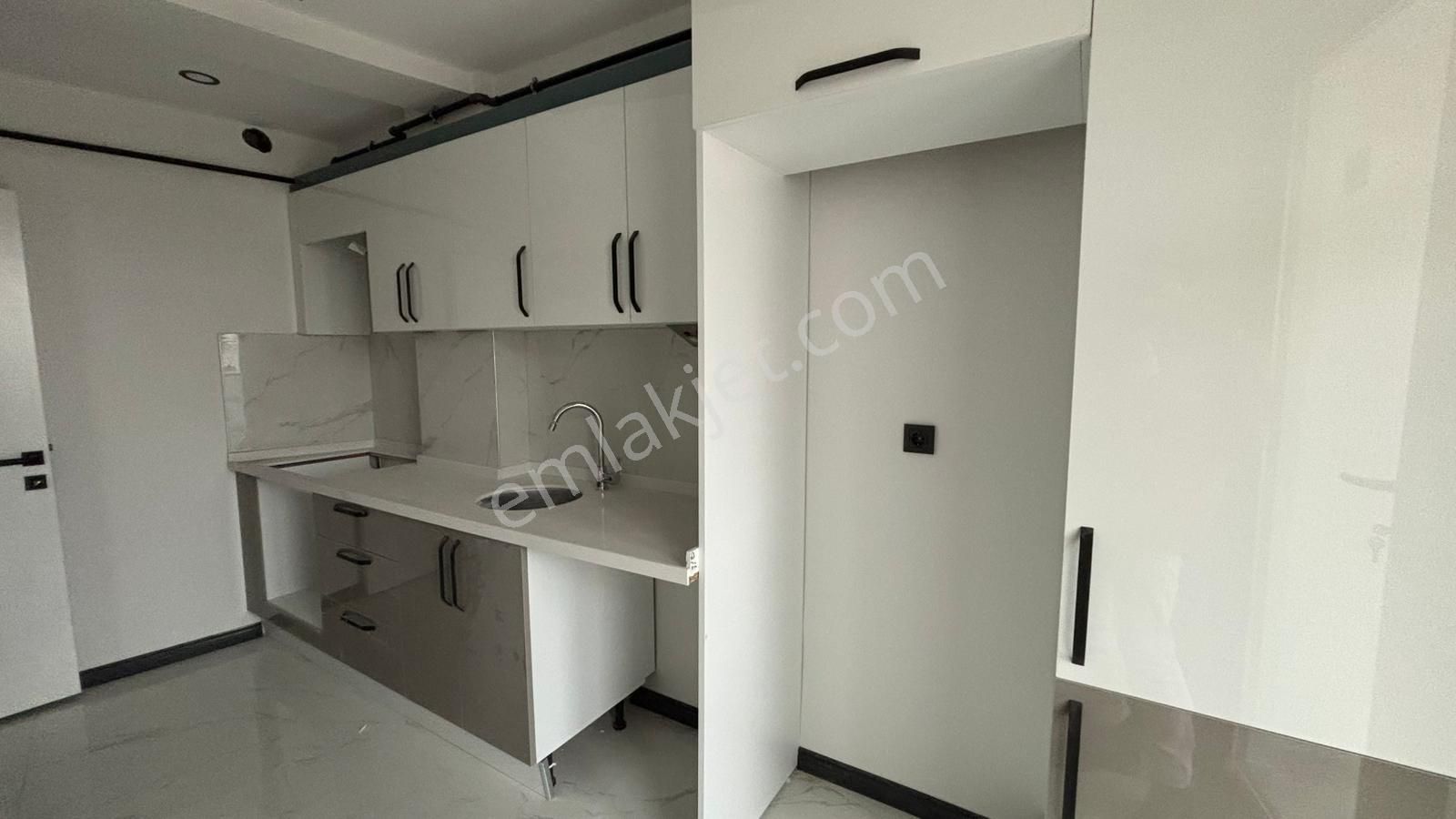 Recep Ümit Emlak'tan Çamlıca Mahallesi Sıfır 2+0 Daire - Görsel 10