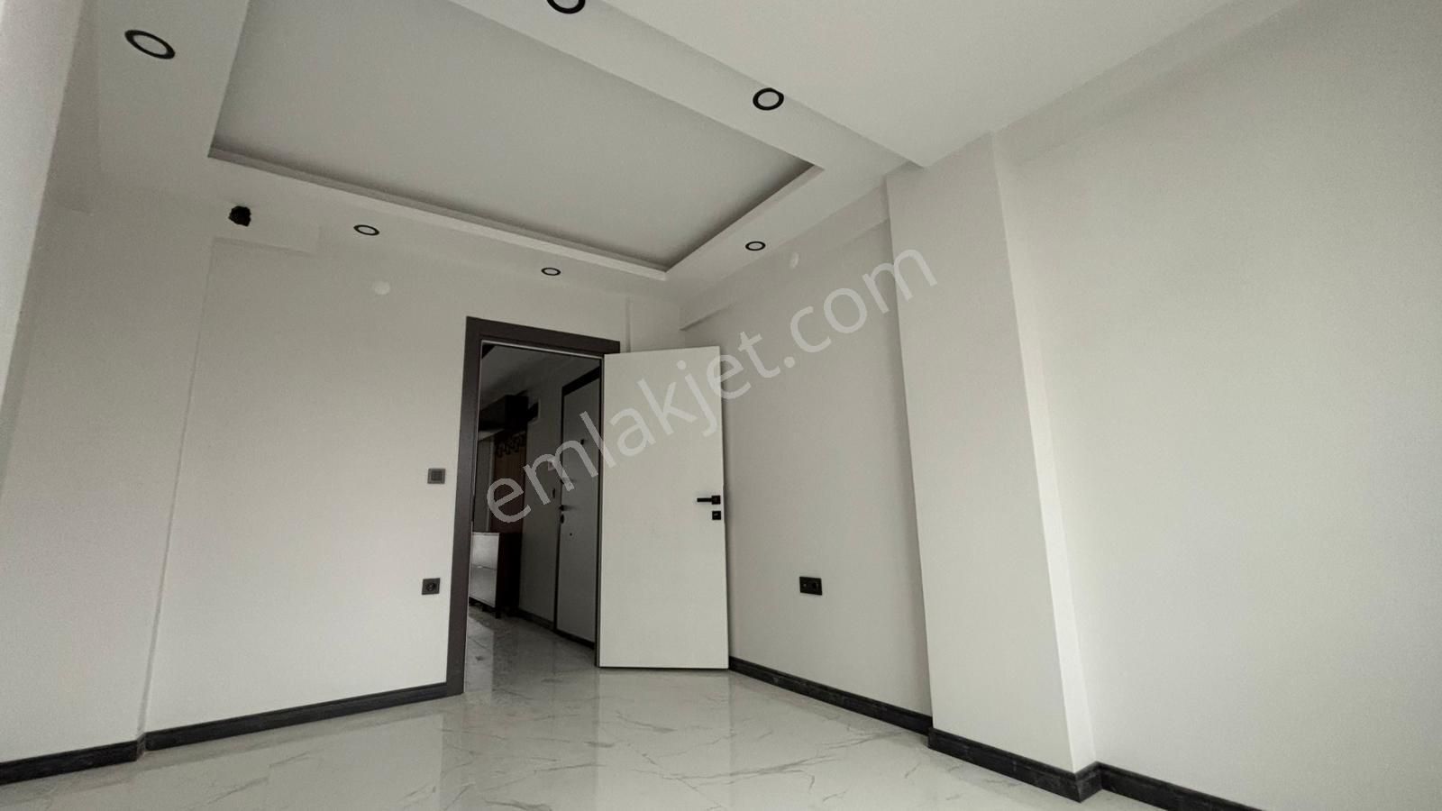 Recep Ümit Emlak'tan Çamlıca Mahallesi Sıfır 2+0 Daire - Görsel 7