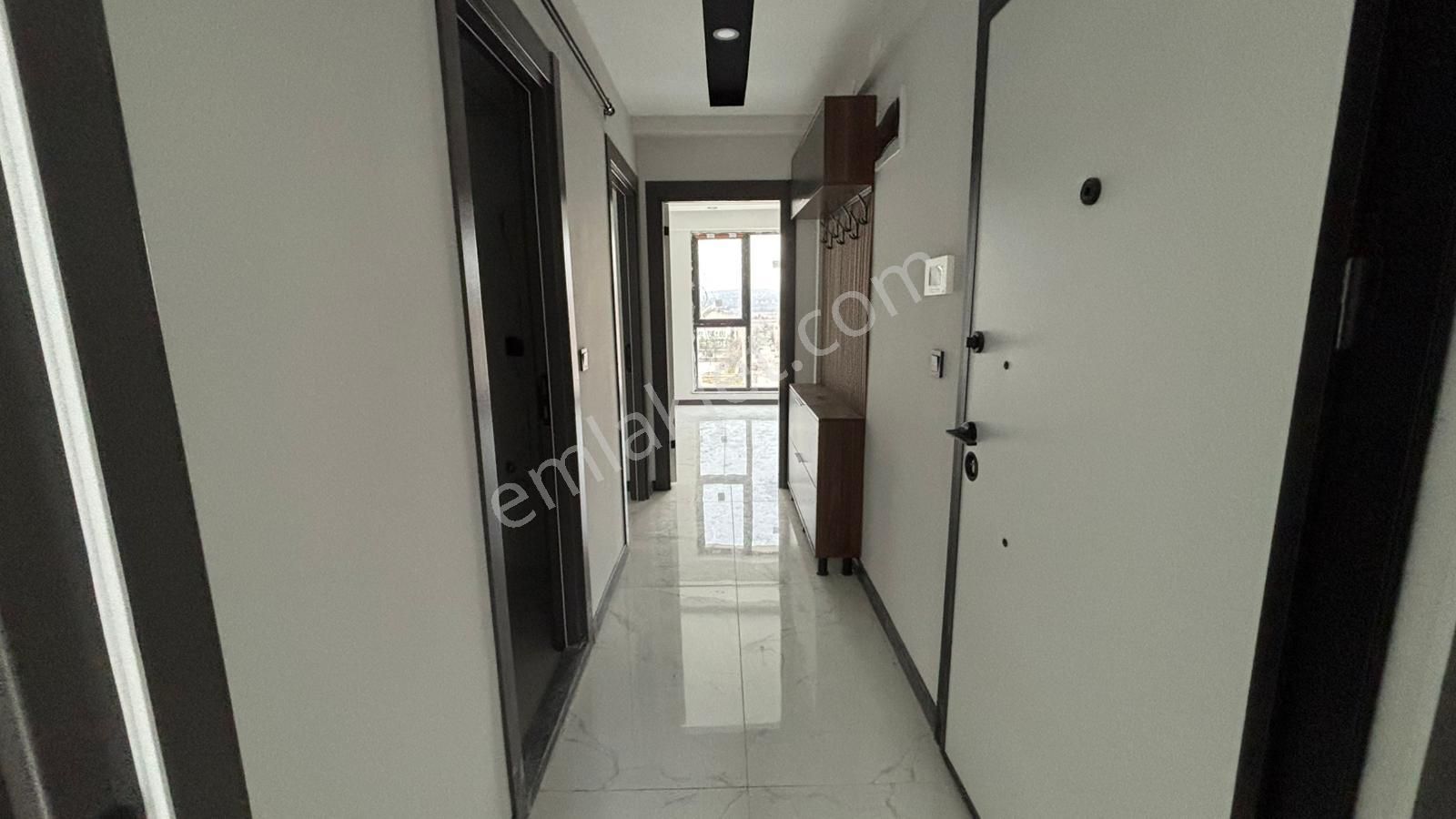 Recep Ümit Emlak'tan Çamlıca Mahallesi Sıfır 2+0 Daire - Görsel 3