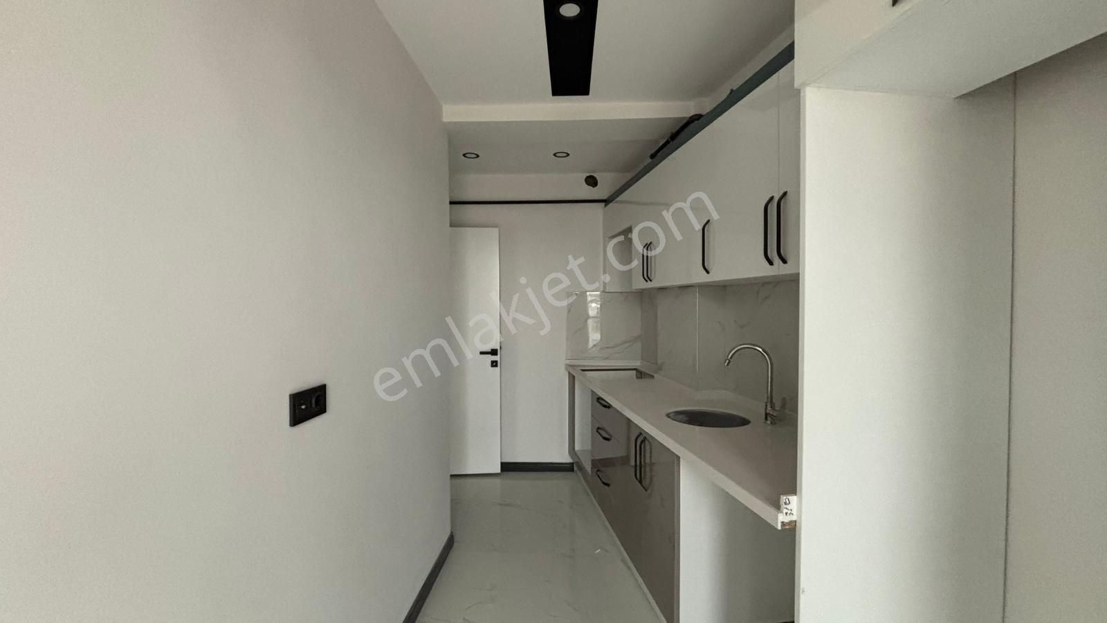 Recep Ümit Emlak'tan Çamlıca Mahallesi Sıfır 2+0 Daire - Görsel 20