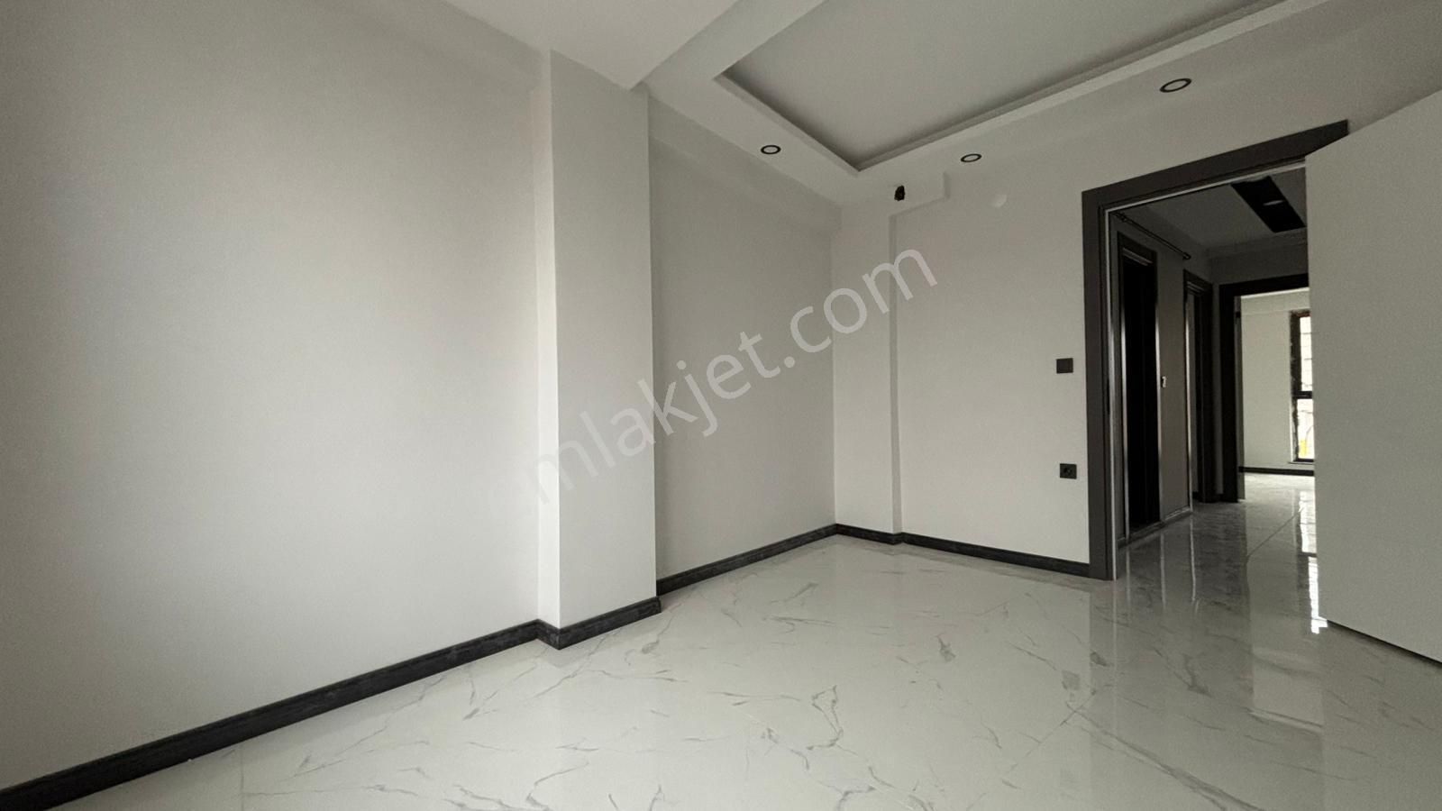 Recep Ümit Emlak'tan Çamlıca Mahallesi Sıfır 2+0 Daire - Görsel 8