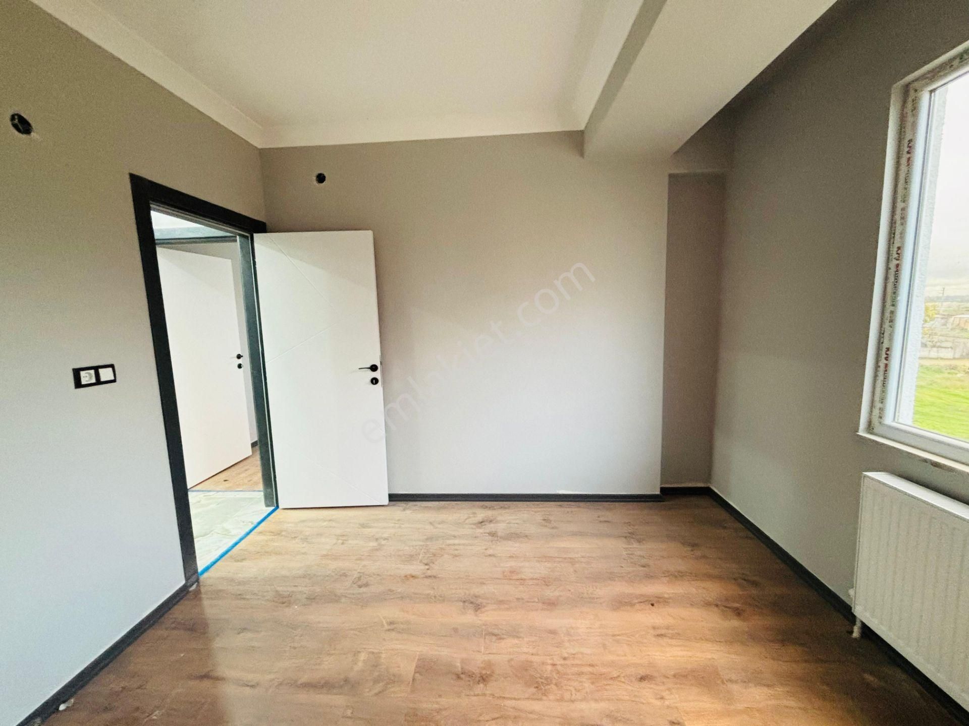 Güven'den Ön Cephe Geniş Balkonlu K.otoparklı 2+1daire - Görsel 12