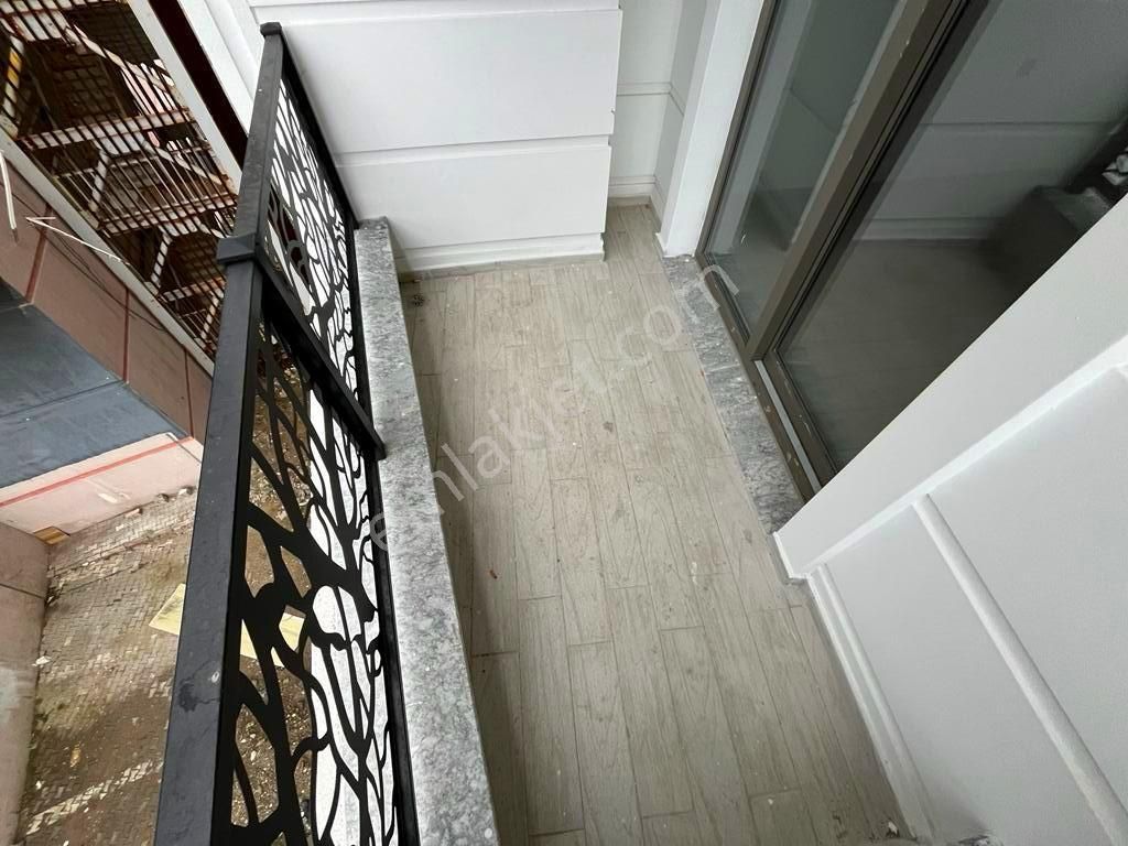 ꧁ Ay Emlak'tan꧂akçay Merkez'de Ultra Lüks Tasarımlı Ara Kat Ayrı Mutfak Satılık 2+1 Lüx Daire - Görsel 14