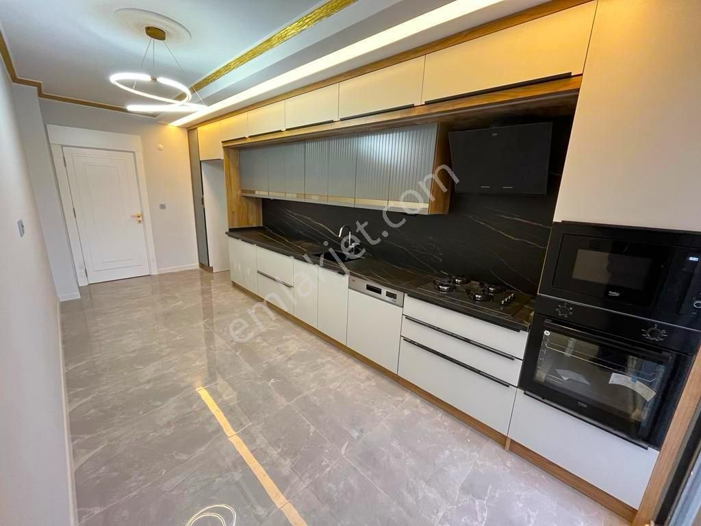 ꧁ Ay Emlak'tan꧂akçay Merkez'de Ultra Lüks Tasarımlı Ara Kat Ayrı Mutfak Satılık 2+1 Lüx Daire - Görsel 17