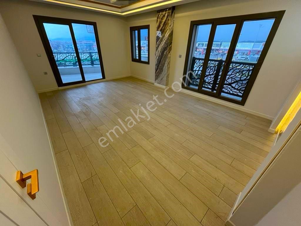 ꧁ Ay Emlak'tan꧂akçay Merkez'de Ultra Lüks Tasarımlı Ara Kat Ayrı Mutfak Satılık 2+1 Lüx Daire - Görsel 10