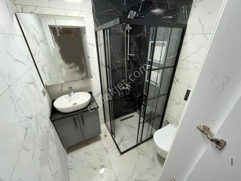 ꧁ Ay Emlak'tan꧂akçay Merkez'de Ultra Lüks Tasarımlı Ara Kat Ayrı Mutfak Satılık 2+1 Lüx Daire - Görsel 24