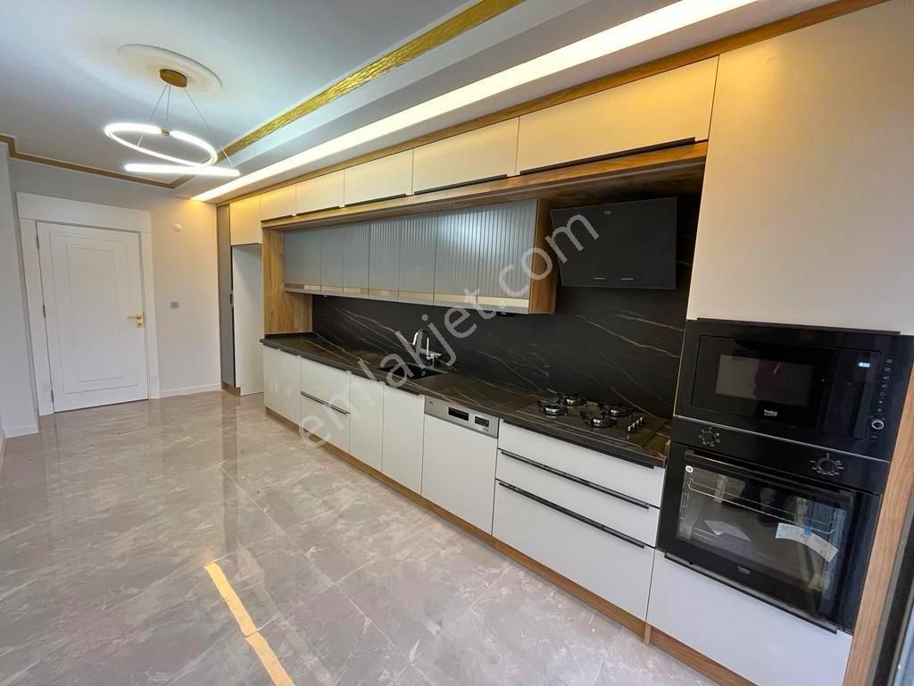 ꧁ Ay Emlak'tan꧂akçay Merkez'de Ultra Lüks Tasarımlı Ara Kat Ayrı Mutfak Satılık 2+1 Lüx Daire - Görsel 9