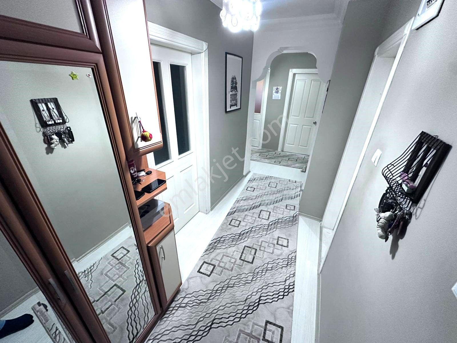 ꧁ay Emlaktan꧂akçay Merkezde Denize Yakın Ön Cephe Ayrı Mutfak Çift Balkon Satılık 3+1 Tasarım Daire - Görsel 7