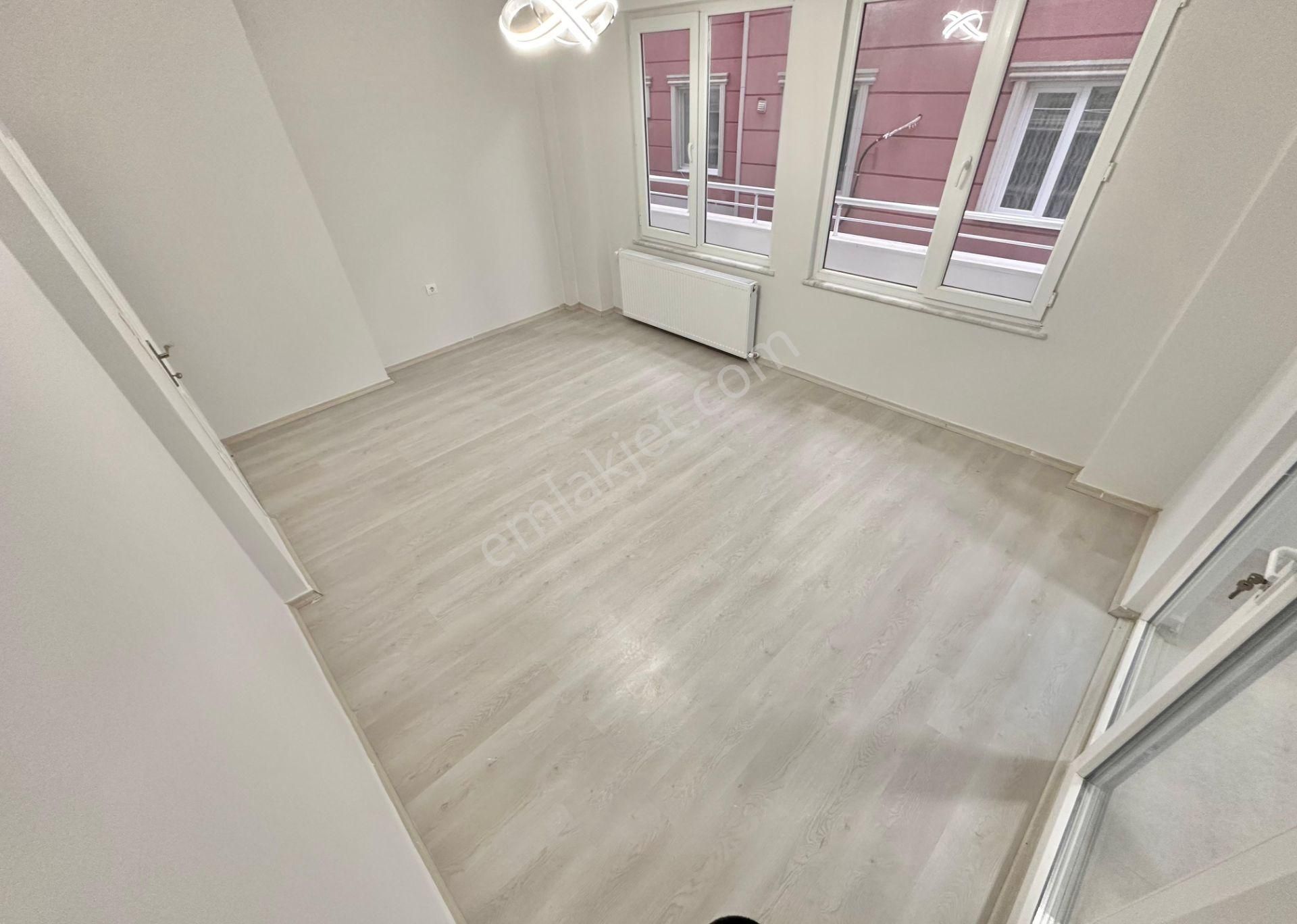 ꧁ay Emlaktan꧁akçay'da Kombili Ön Cephe Ayrı Mutfaklı 2+1 Daire - Görsel 13