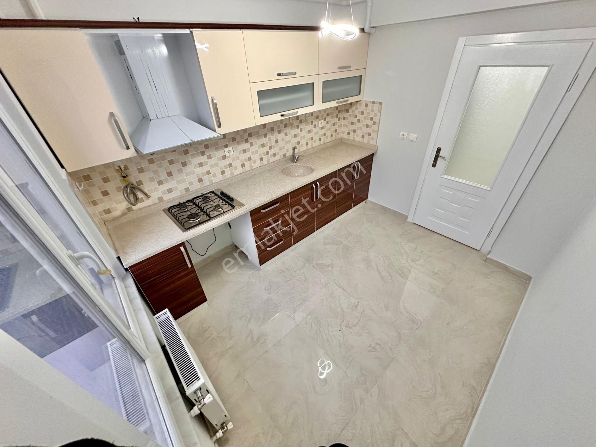 ꧁ay Emlaktan꧁akçay'da Kombili Ön Cephe Ayrı Mutfaklı 2+1 Daire - Görsel 4