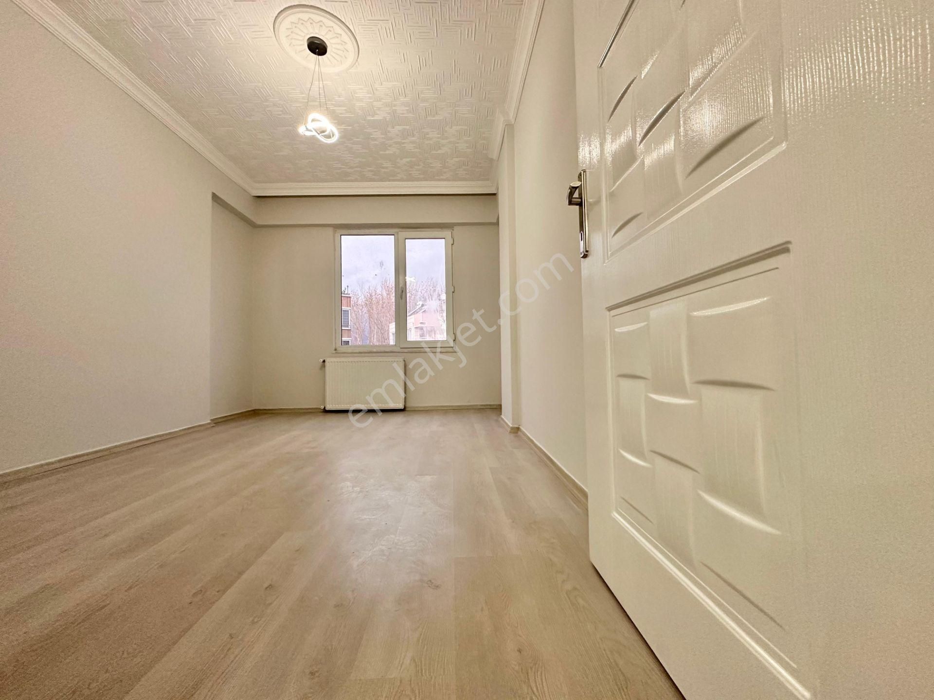 ꧁ay Emlaktan꧁akçay'da Kombili Ön Cephe Ayrı Mutfaklı 2+1 Daire - Görsel 24