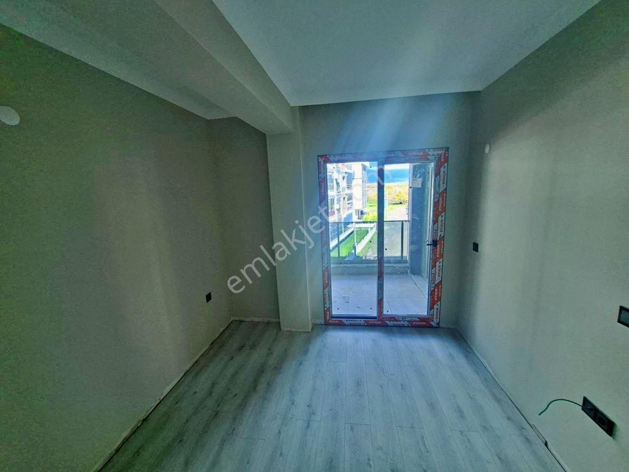 Uytundan Akçayda Kapalı Otoparklı Site İçerisinde Satılık 1+1 - Görsel 11