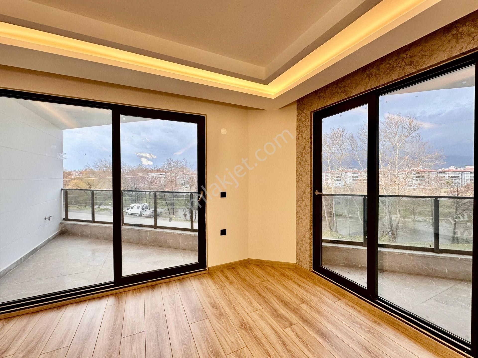 ꧁ay Emlaktan꧂akçayda Köşe Ön Cephe Çay Ve Kazdağı Manzaralı Şık Tasarımlı Arakat 3+1 Lüks Daire - Görsel 11