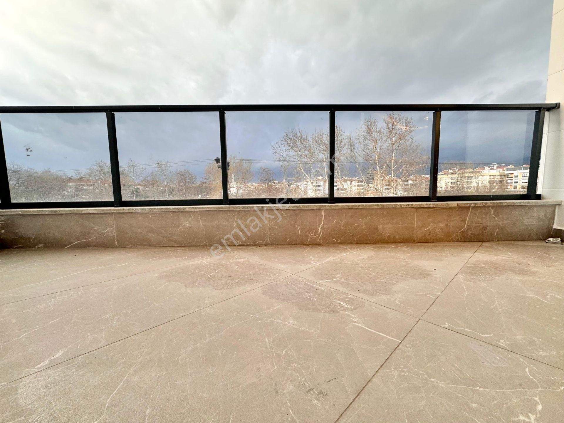 ꧁ay Emlaktan꧂akçayda Köşe Ön Cephe Çay Ve Kazdağı Manzaralı Şık Tasarımlı Arakat 3+1 Lüks Daire - Görsel 13