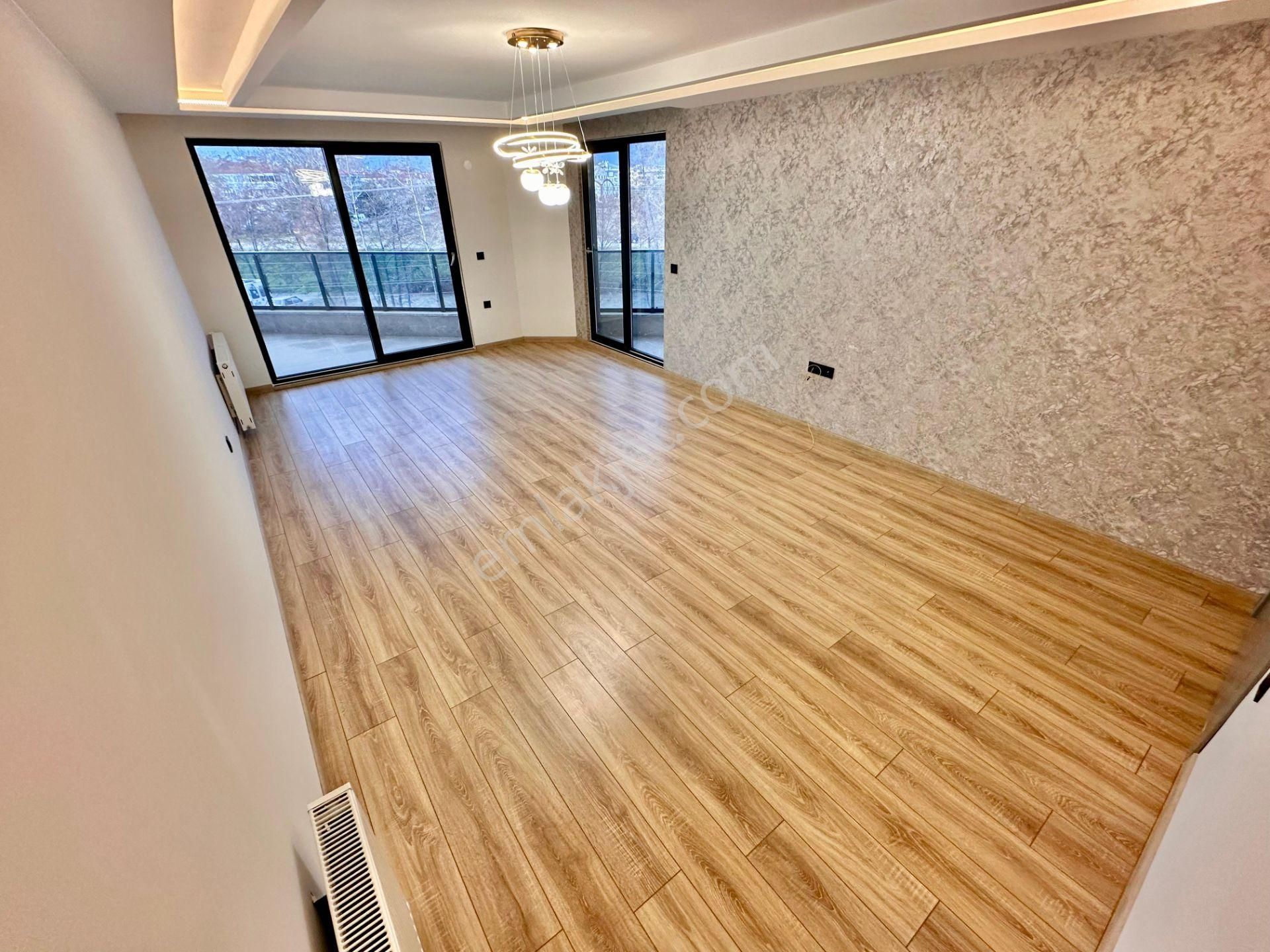 ꧁ay Emlaktan꧂akçayda Köşe Ön Cephe Çay Ve Kazdağı Manzaralı Şık Tasarımlı Arakat 3+1 Lüks Daire - Görsel 14