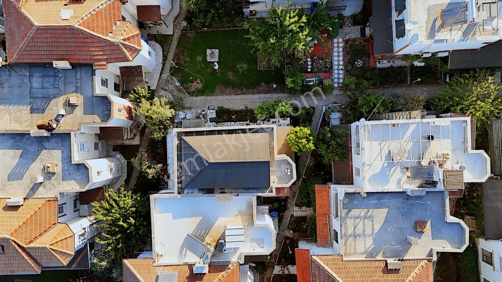 Ayvalık Küçükköy Havuzlu Sitede Satılık Villa - Görsel 5