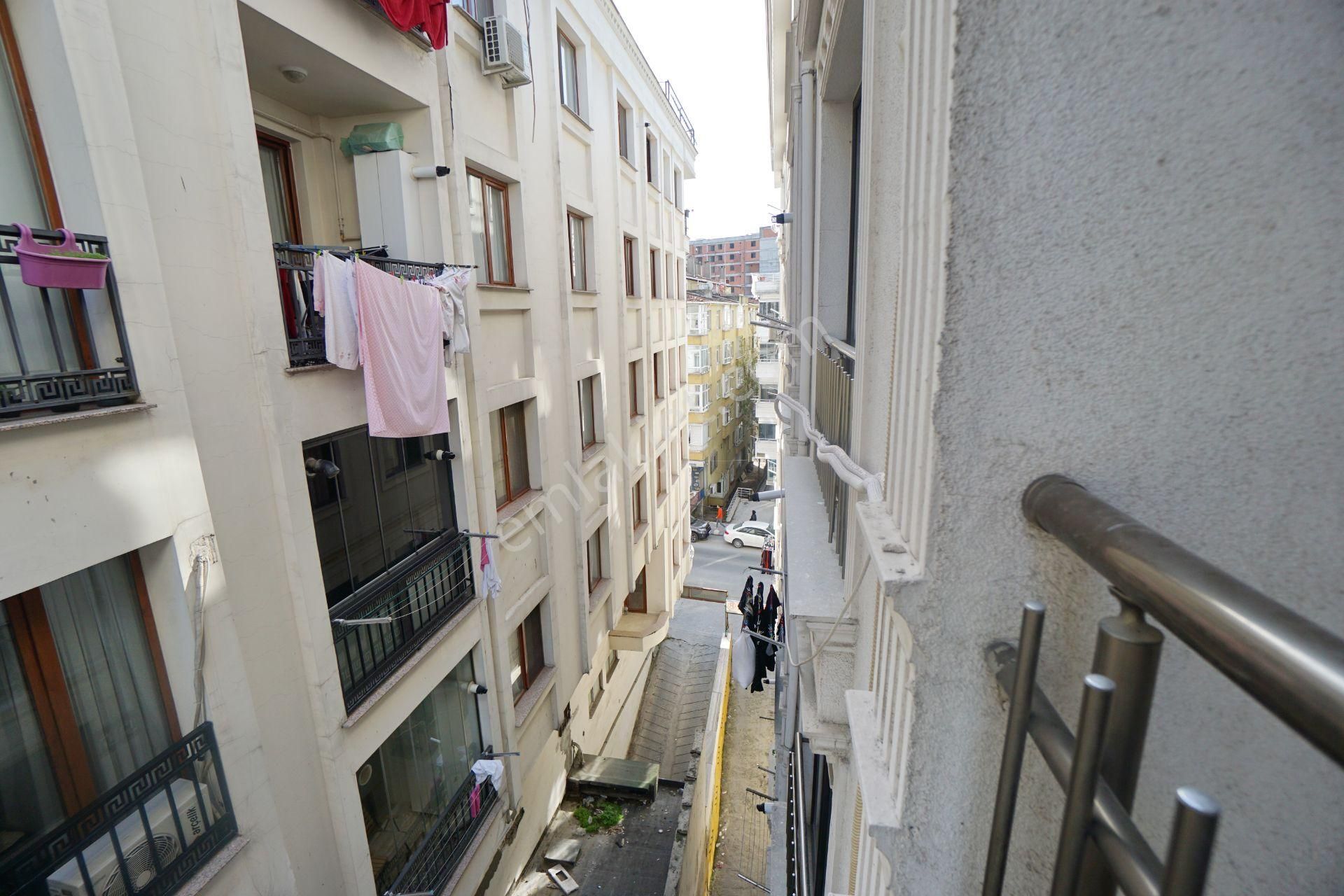 Meral R6196 Aşık Veysel Cd Yeni 5 Yaş Ankastreli Balkonlu Kapalı Otoparklı 2+1 - Görsel 12