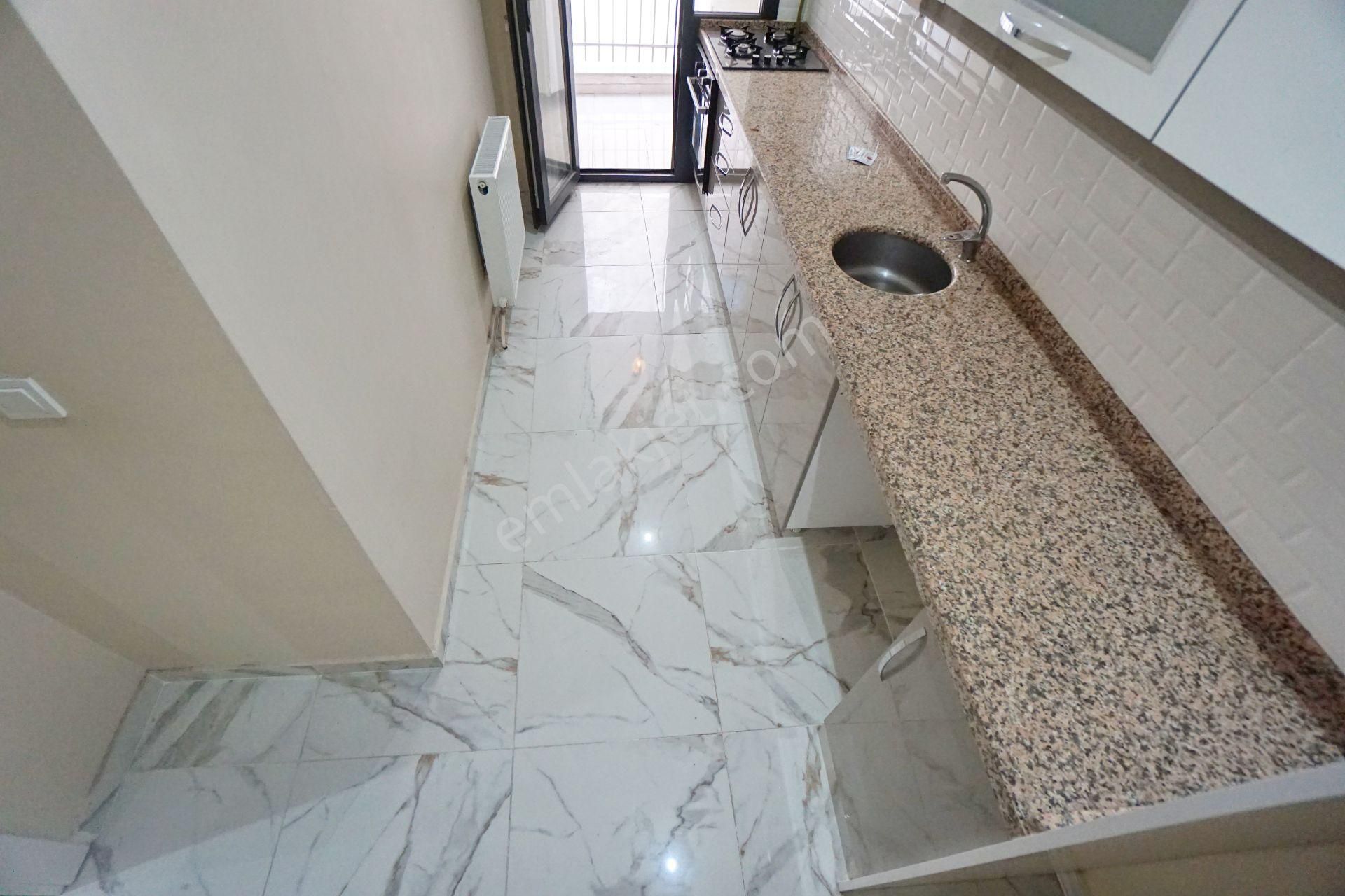 Meral R6196 Aşık Veysel Cd Yeni 5 Yaş Ankastreli Balkonlu Kapalı Otoparklı 2+1 - Görsel 10