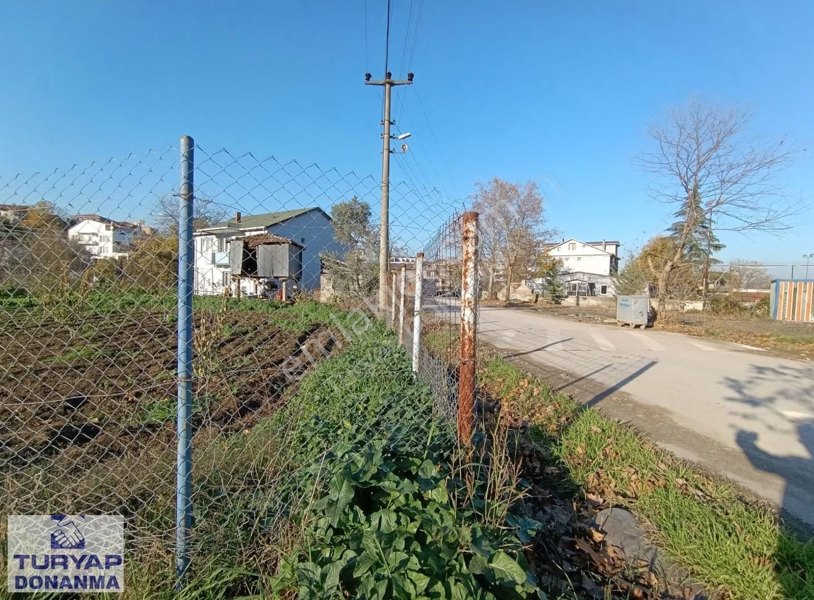 Turyap Donanma'dan İhsaniye Stad Karşısında Satılık 694 M2 Tarla - Görsel 1