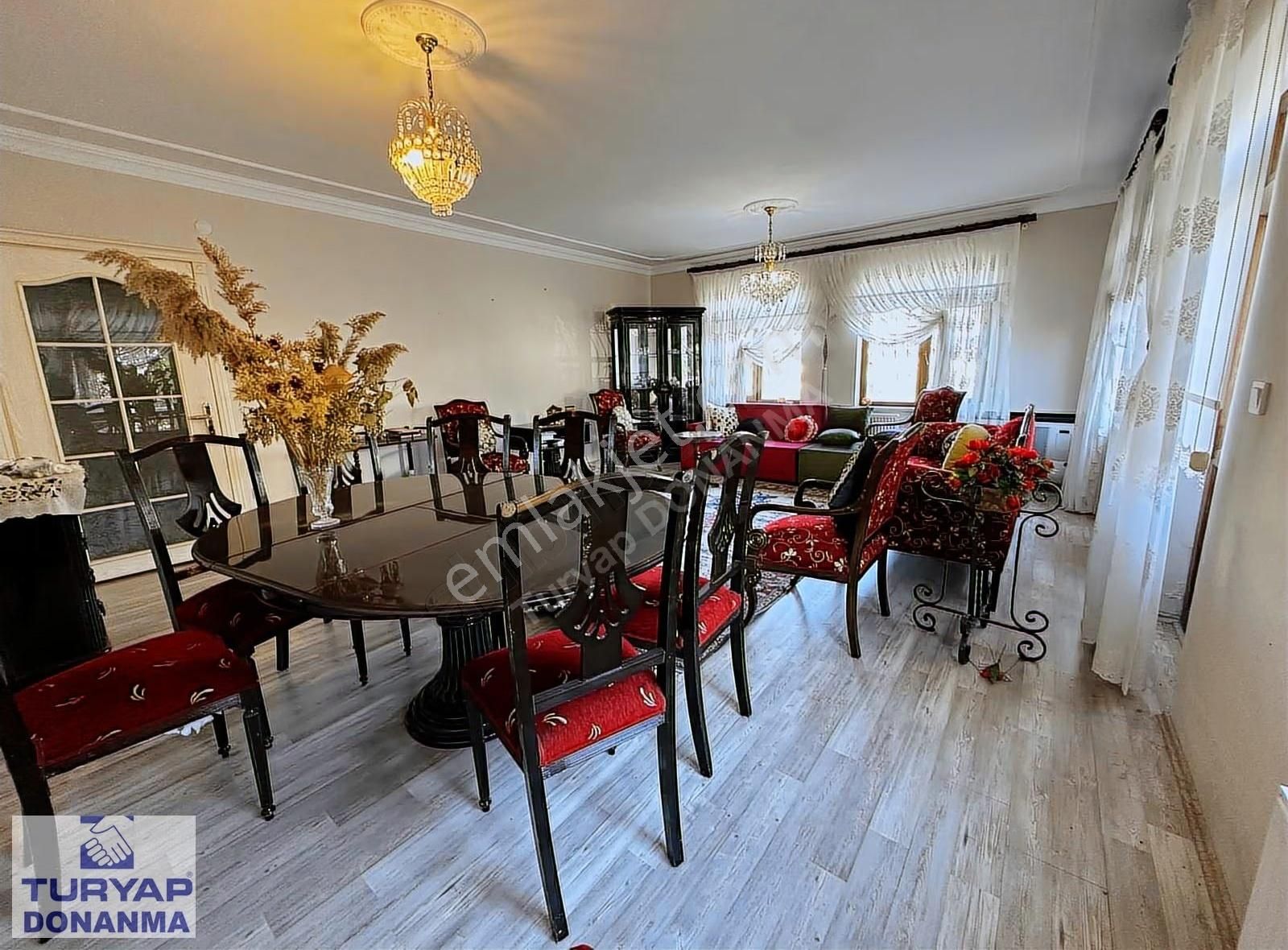 Yeniköy'de 6+1 Deniz Manzaralı Müstakil Bahçeli Tripleks Ev!!! - Görsel 3