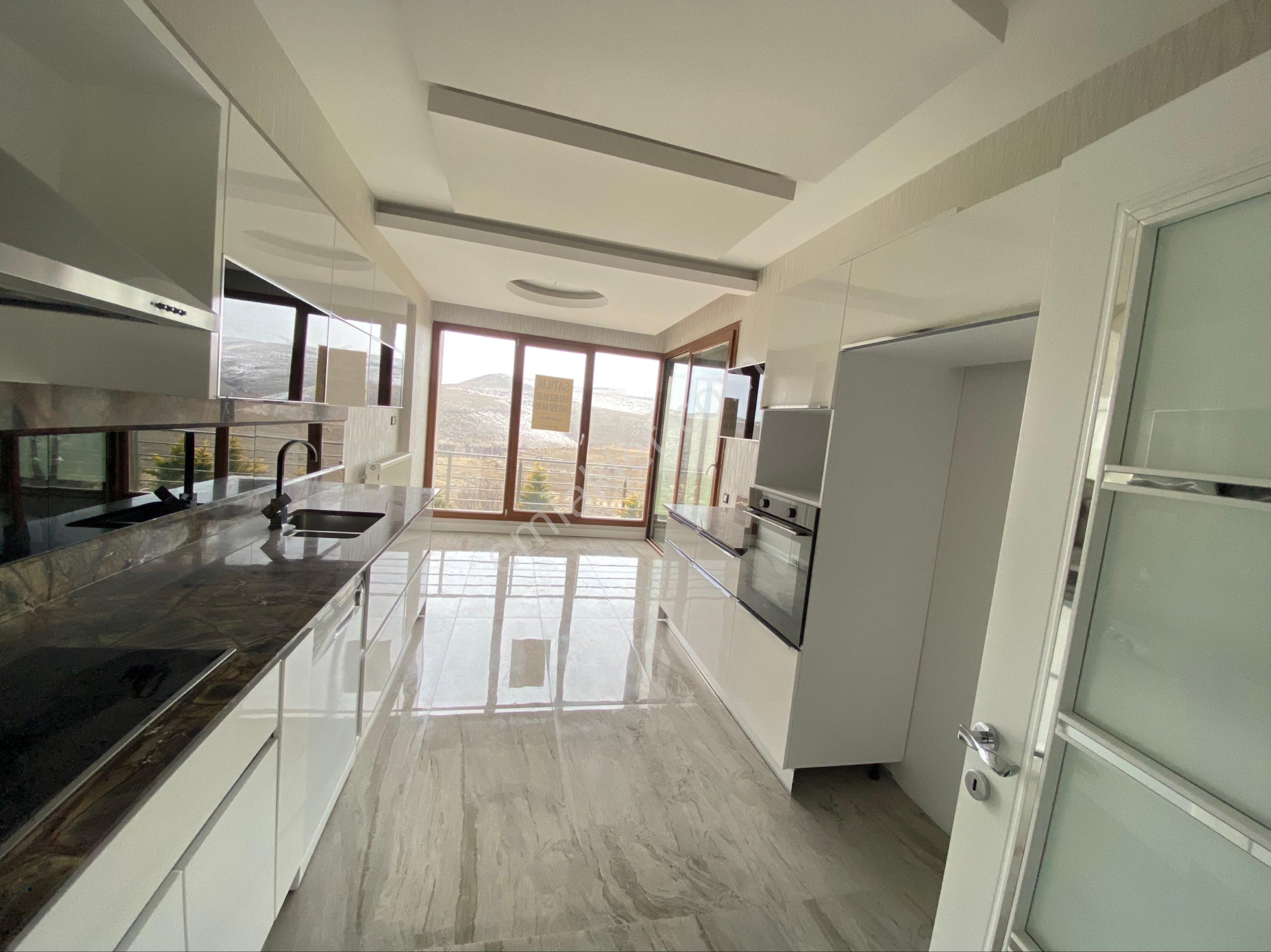 Salih Emlak’tan Yeşilburç Yolu Vadi Tepe Sitesi Doğa Ve Şehir Manzaralı 4+1 Daire - Görsel 9