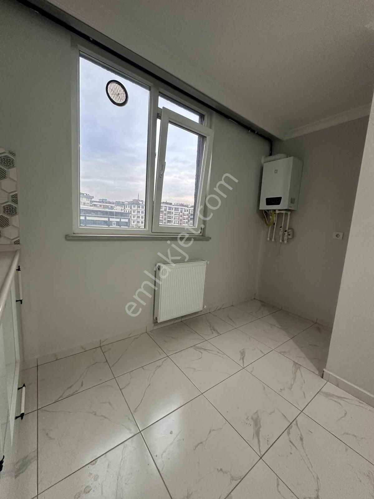 Ebeveyn Banyolu 120 M2 Satılık 3+1 Daire - Görsel 3