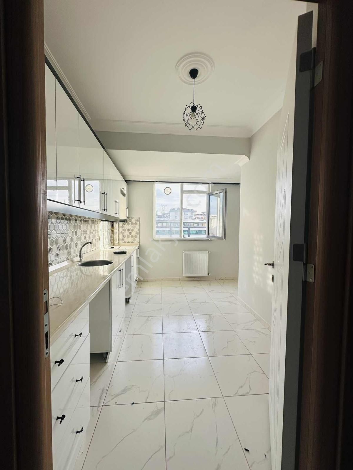 Ebeveyn Banyolu 120 M2 Satılık 3+1 Daire - Görsel 9
