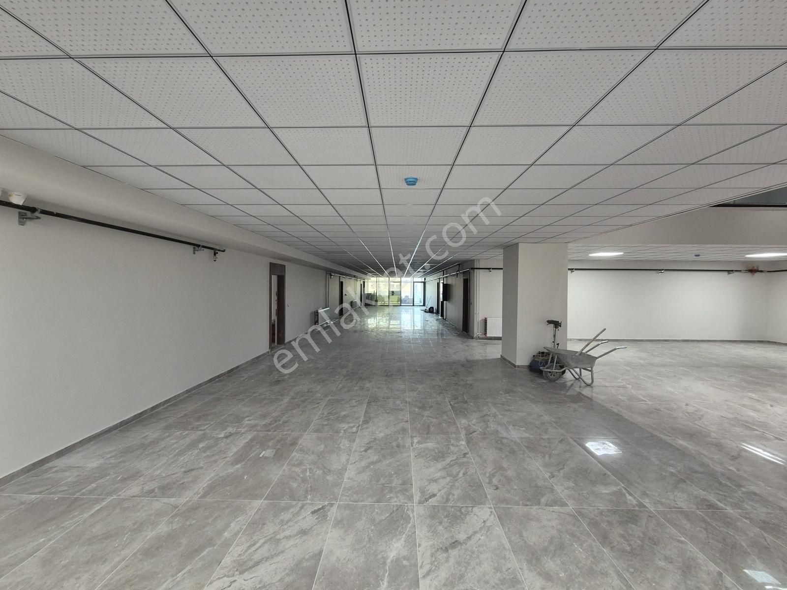 Anadolu Bulvarında Her İhtiyaca Uygun Yapılı Kiralık Ofis - Görsel 8