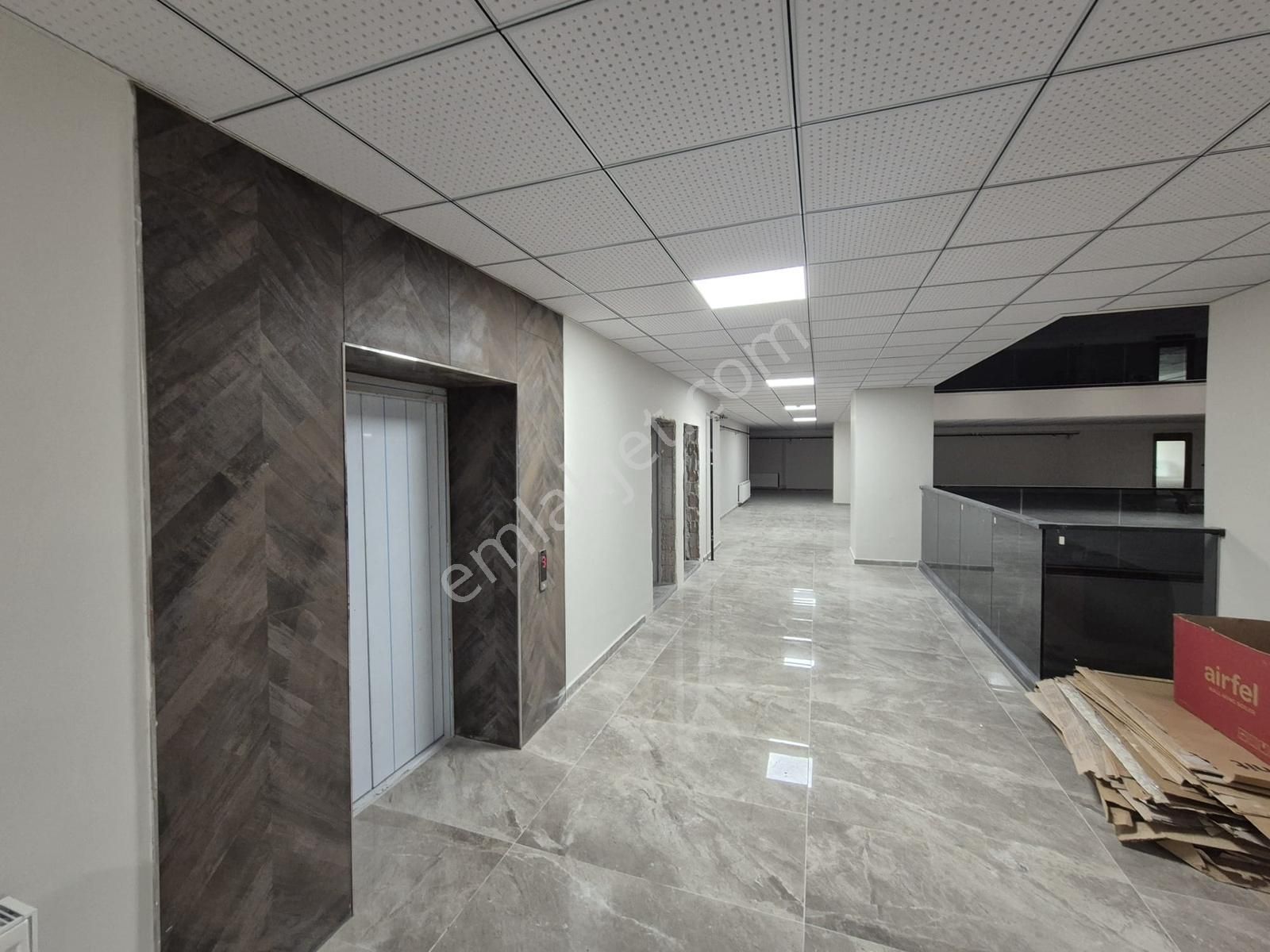 Anadolu Bulvarında Her İhtiyaca Uygun Yapılı Kiralık Ofis - Görsel 2