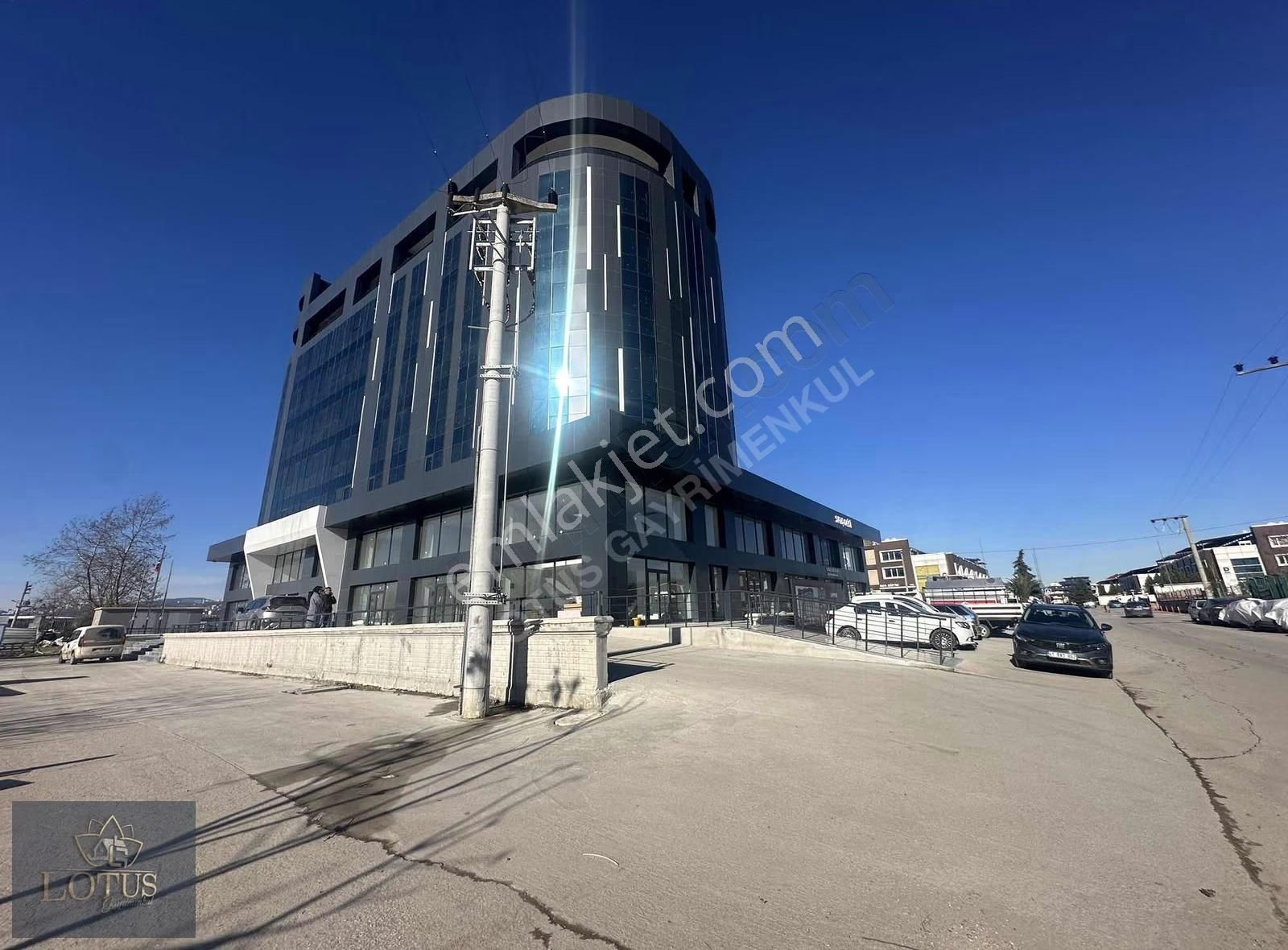 İzmitin En Prestijli Projesi Sapphıre,de 200 M2 Satılık Mağaza - Görsel 7