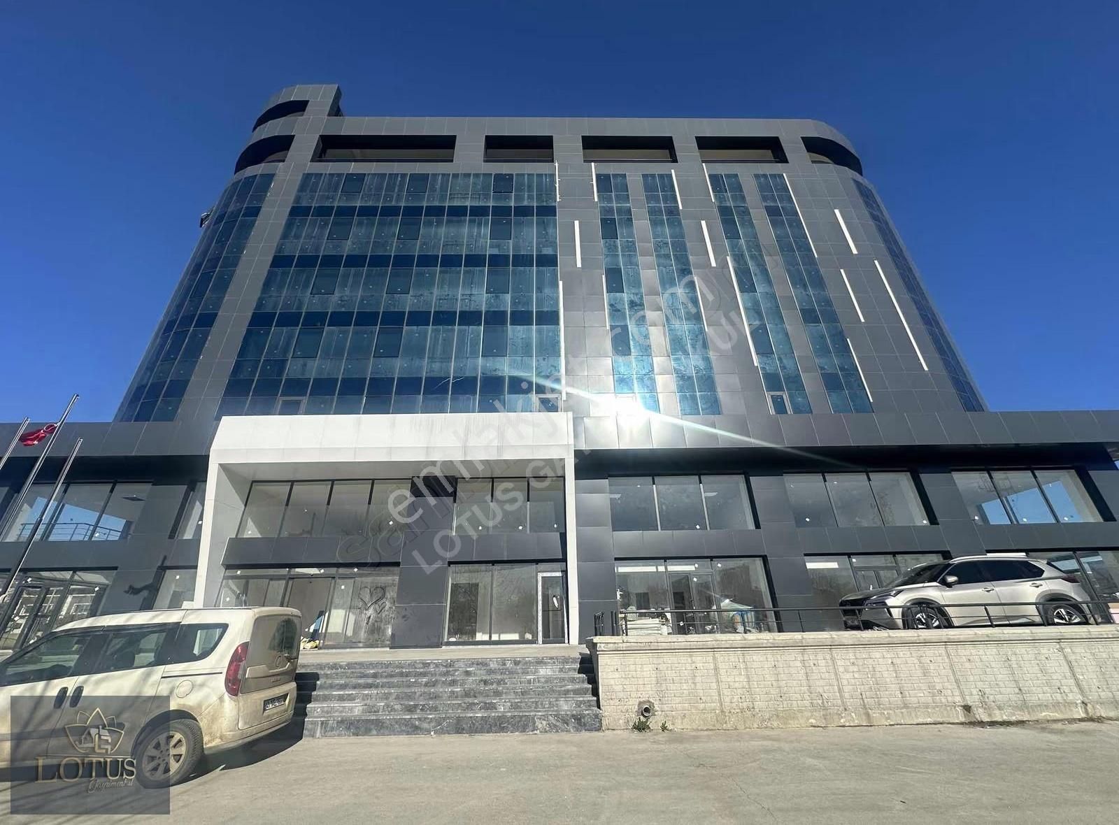 İzmitin En Prestijli Projesi Sapphıre,de 200 M2 Satılık Mağaza - Görsel 15