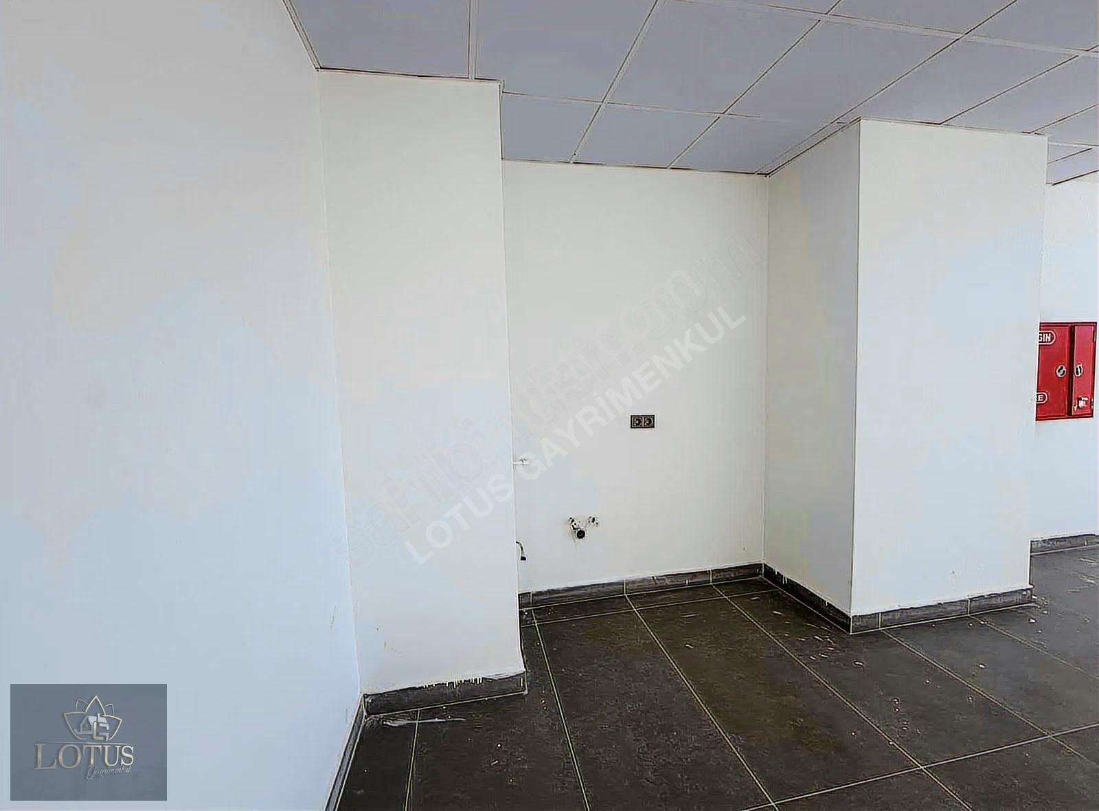 İzmitin En Prestijli Projesi Sapphıre,de 200 M2 Satılık Mağaza - Görsel 21