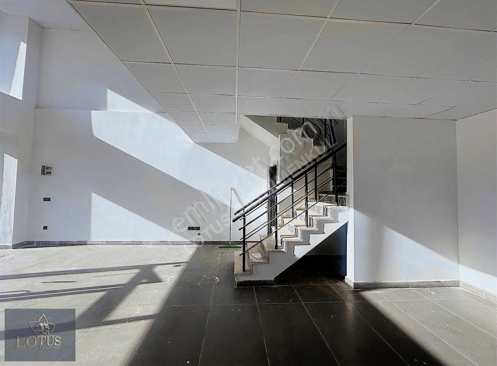 İzmitin En Prestijli Projesi Sapphıre,de 200 M2 Satılık Mağaza - Görsel 10