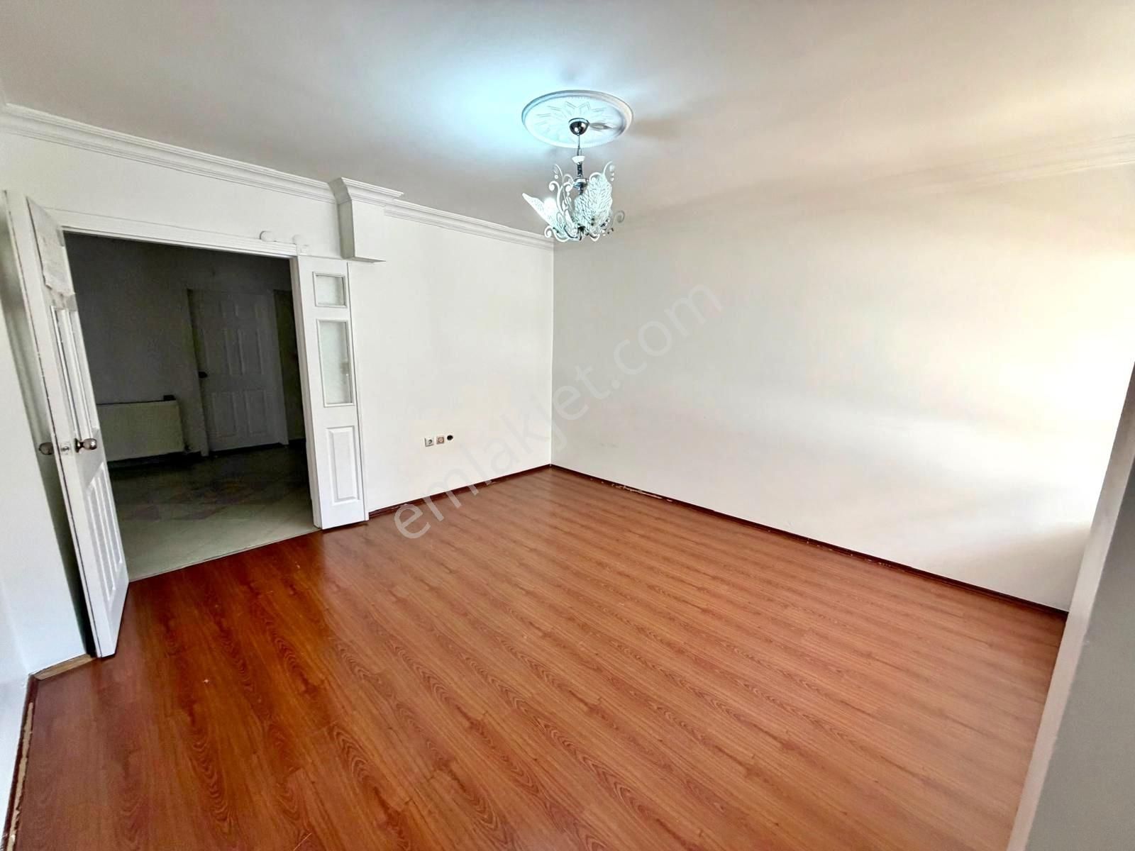 Alsancak'ta Ön Cephe 2+1 Balkonlu Yüksek Giriş - Görsel 22