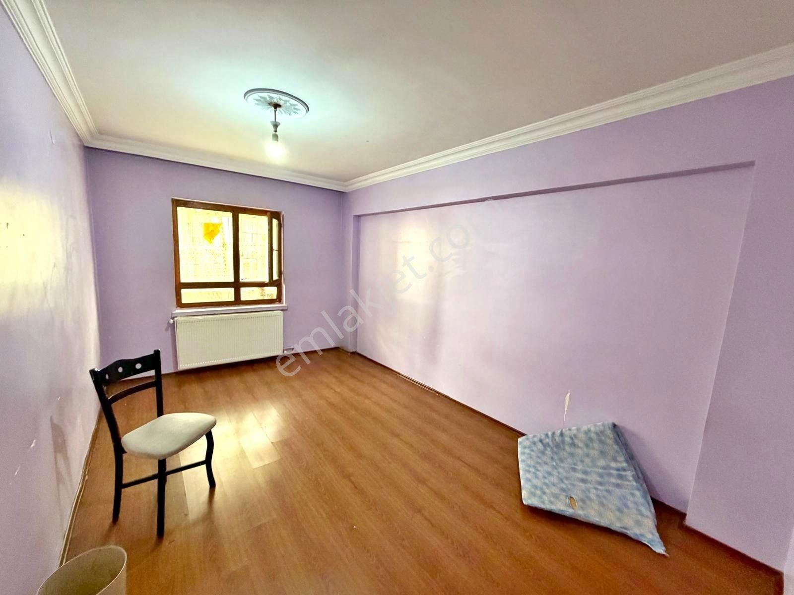 Alsancak'ta Ön Cephe 2+1 Balkonlu Yüksek Giriş - Görsel 17