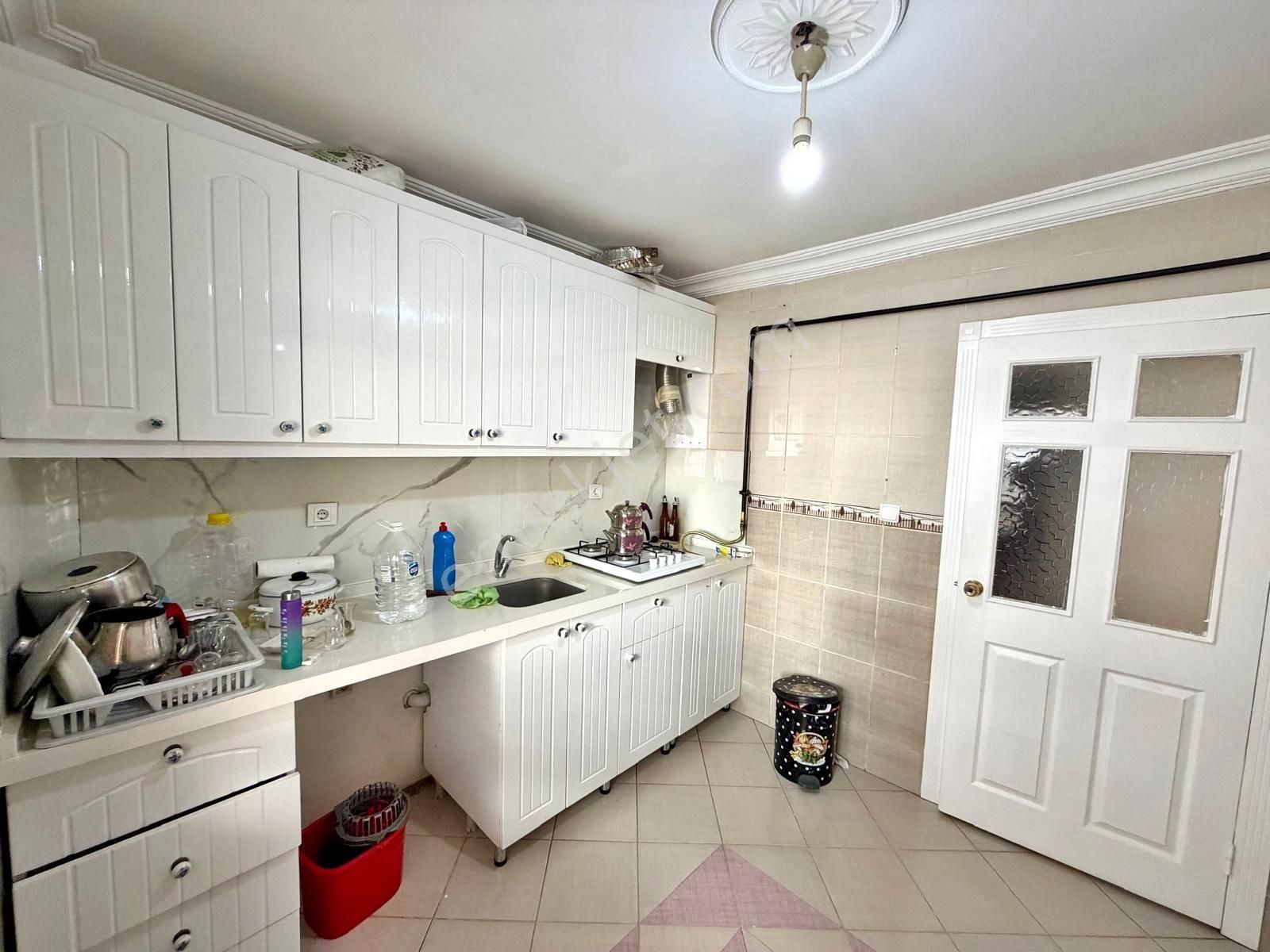 Alsancak'ta Ön Cephe 2+1 Balkonlu Yüksek Giriş - Görsel 15