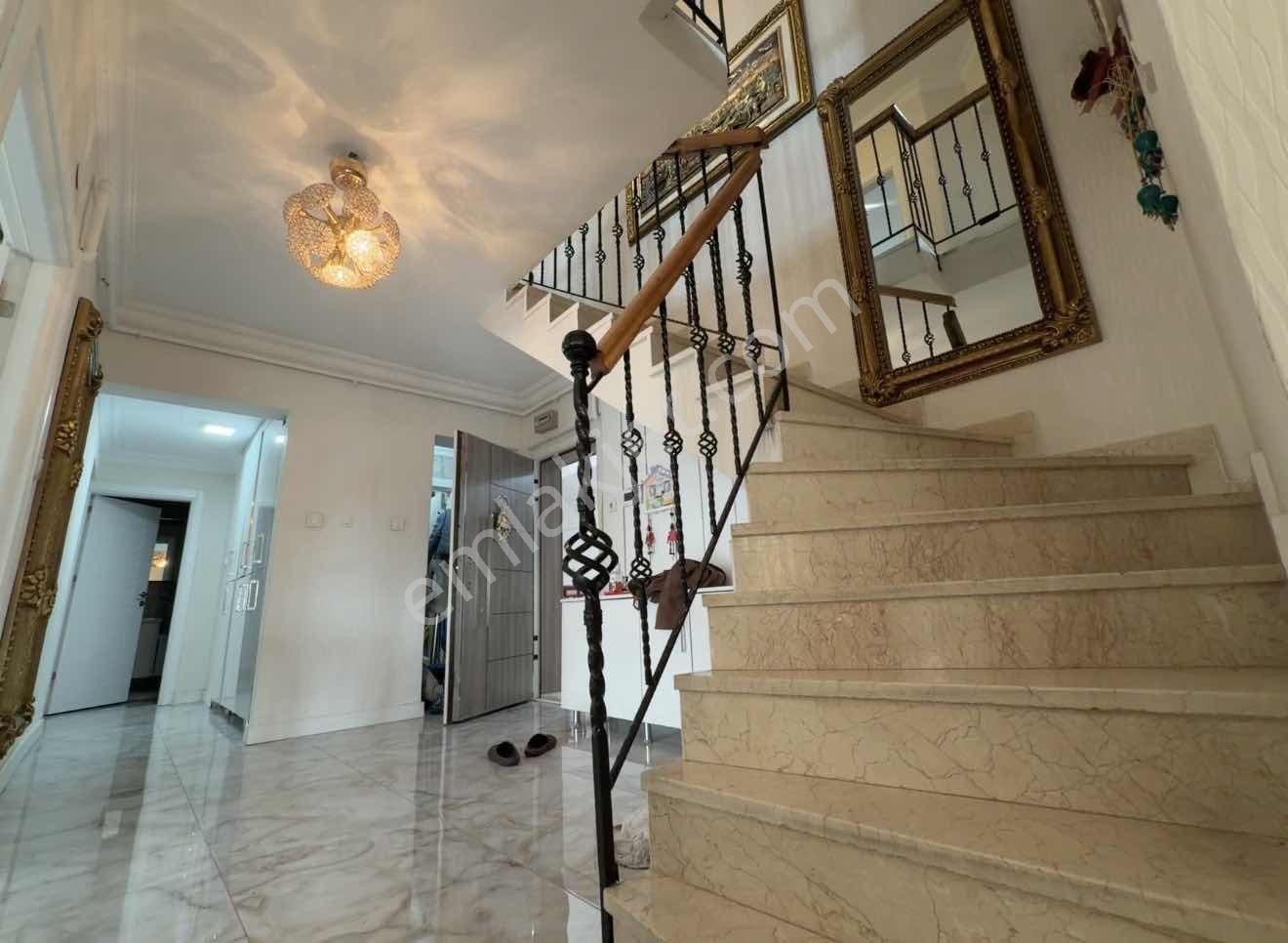 Kılıçsoy'dan Ayvalı Merkez Cami Yanında Kapalı Teras Dubleks 6+1 - Görsel 32