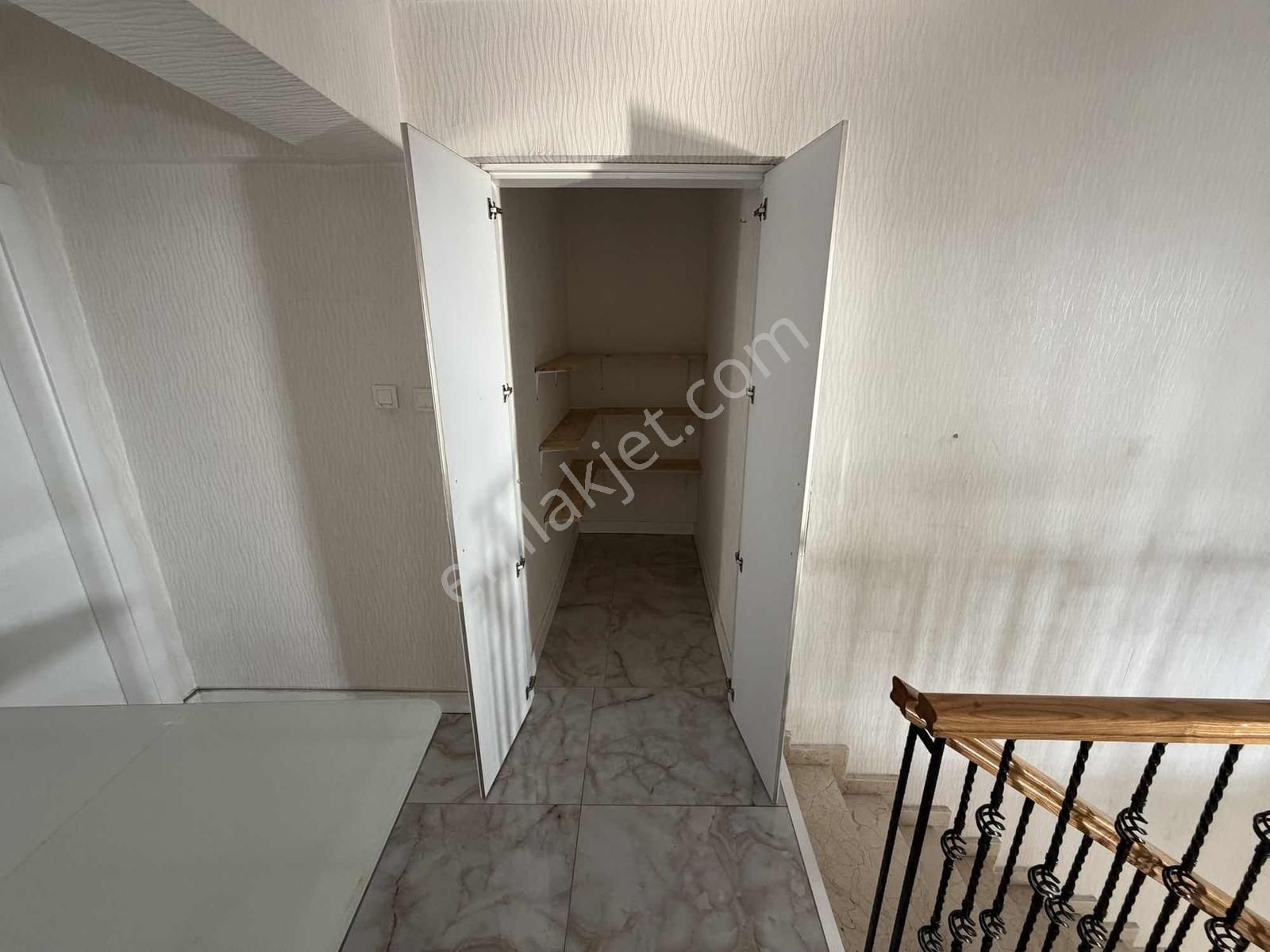 Kılıçsoy'dan Ayvalı Merkez Cami Yanında Kapalı Teras Dubleks 6+1 - Görsel 13
