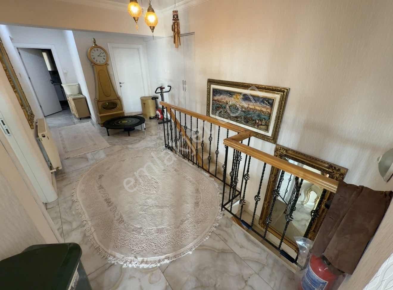 Kılıçsoy'dan Ayvalı Merkez Cami Yanında Kapalı Teras Dubleks 6+1 - Görsel 11