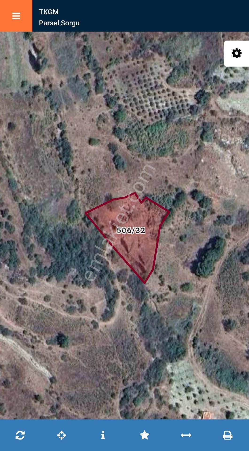 Manisa Demirci Bahçeler'de 1.938 M2 Bağ. Yerleşim Yanı Merkezde. Açıklamayı Okuyarak Arayınız. - Görsel 3