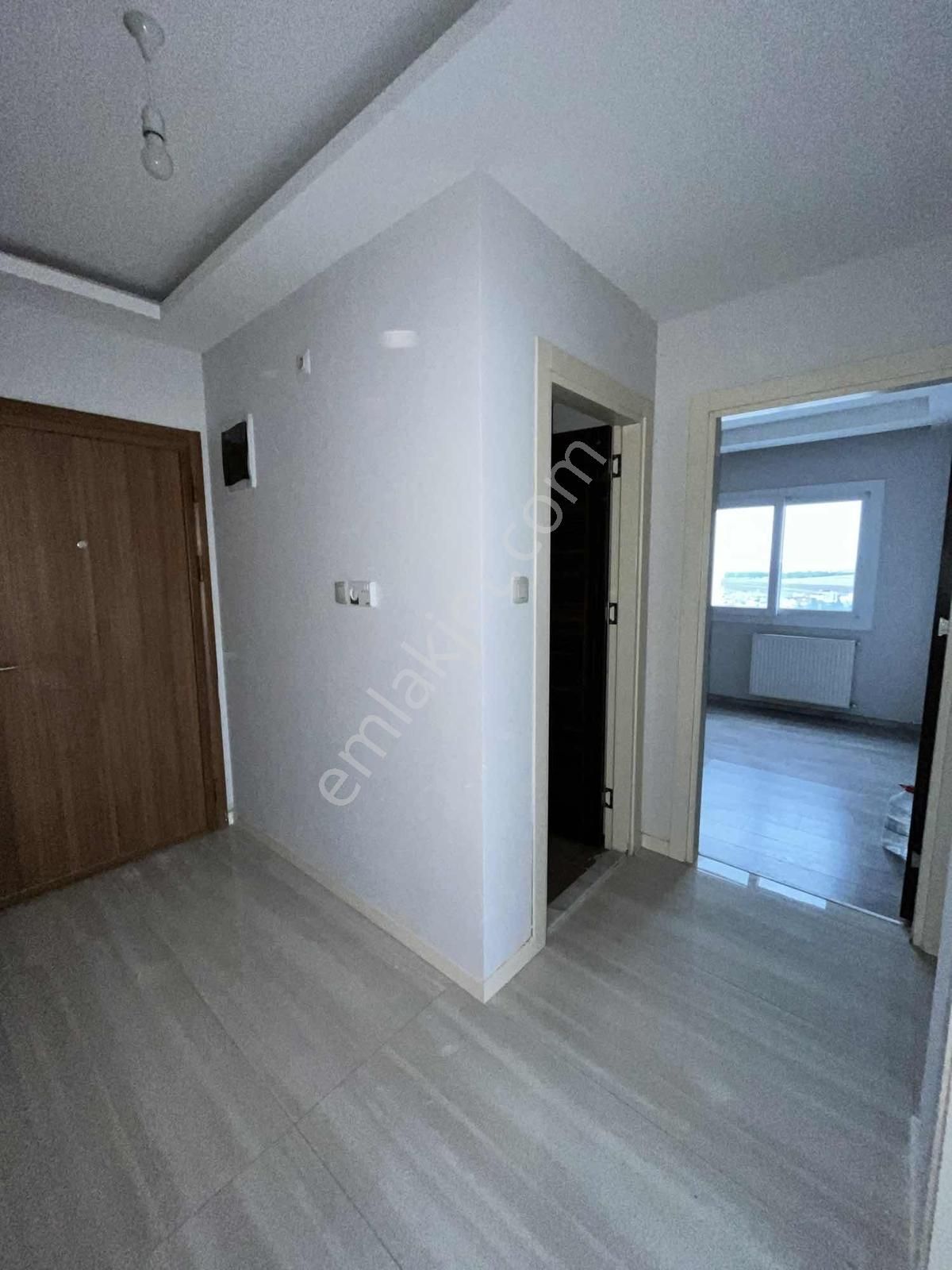 Kule Park'dan Elif Su Uludağ Cadde Üzeri 2+1 Kombili Daire - Görsel 2