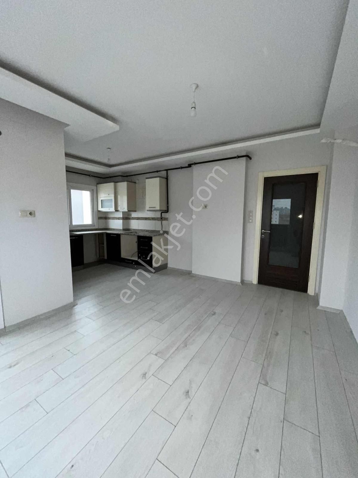 Kule Park'dan Elif Su Uludağ Cadde Üzeri 2+1 Kombili Daire - Görsel 4