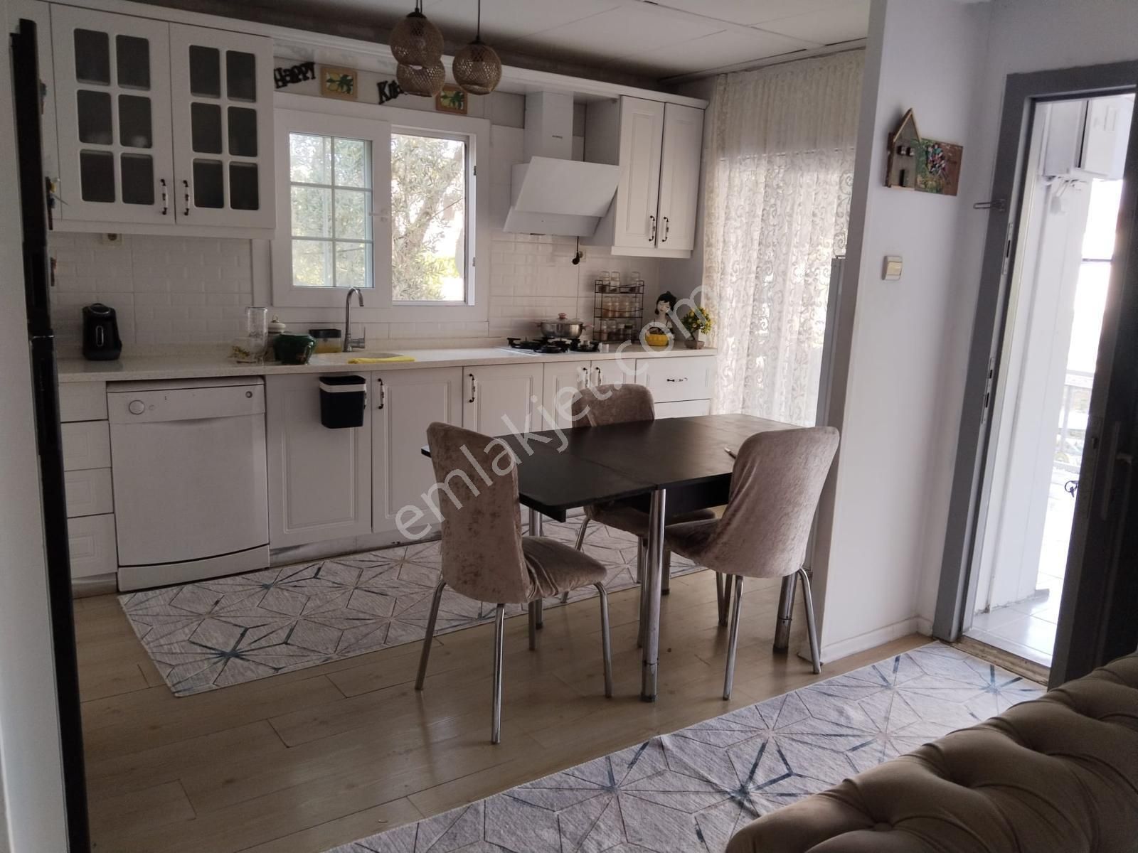 Hisarönü Mah.nde Tam Müstakil, Bahçeli, Full Eşyalı 2+1 Daire