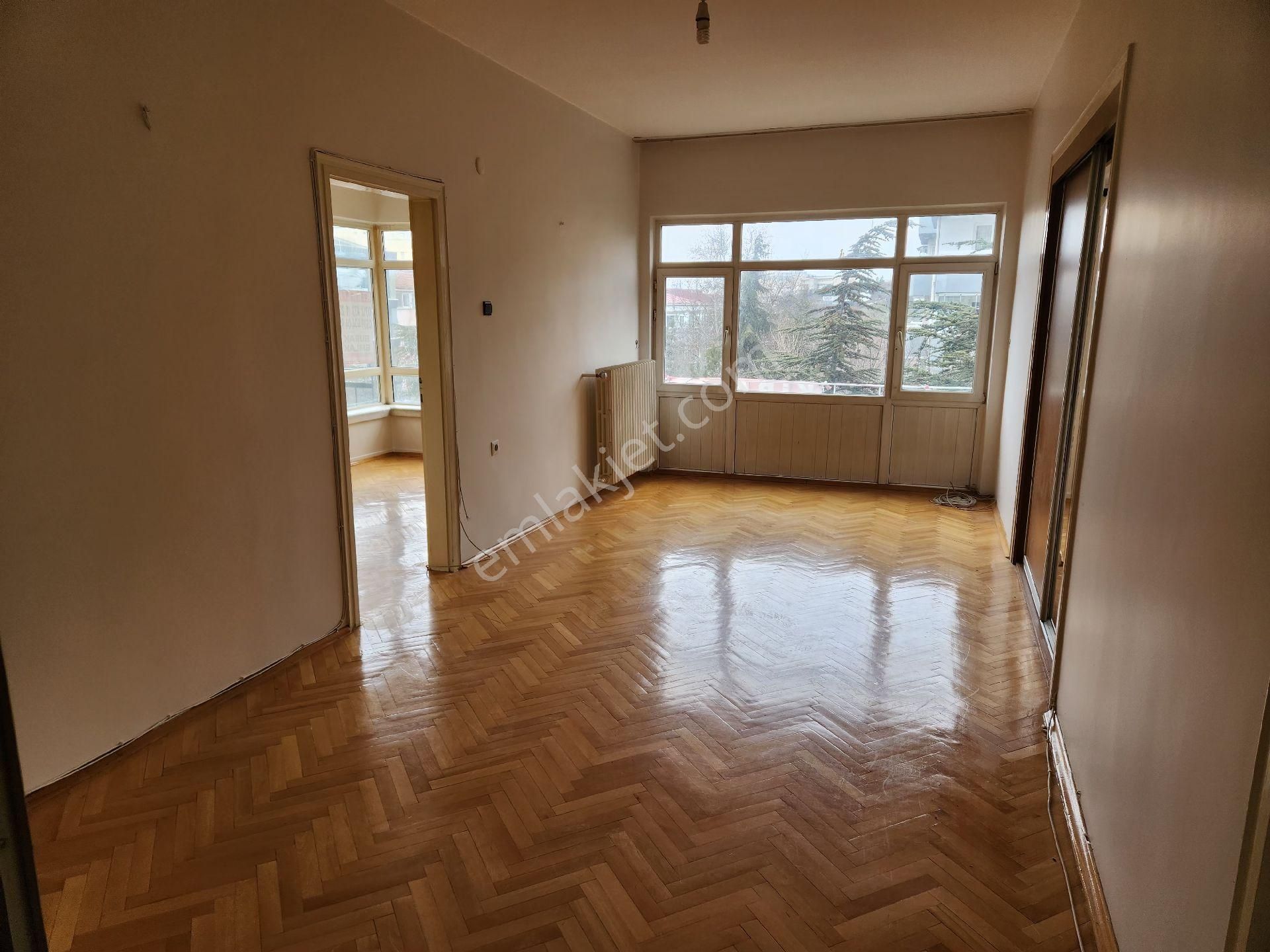 Burak Emlak'dan Kiralık Daire Kurtuluş Taşkent Sk. 3+1 Arakat Ön Cephe