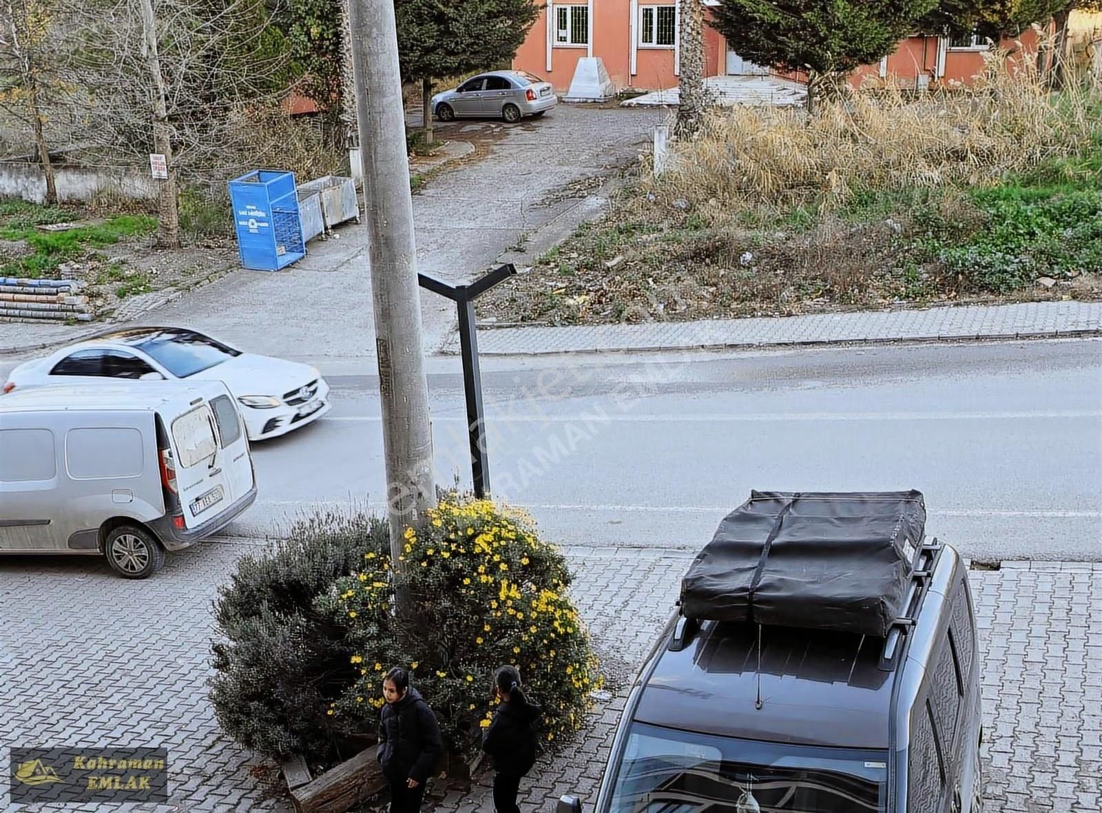 Çınarcık Koru Mihmandar Konaklarında Havuzlu Sitede 1+1 - Görsel 32