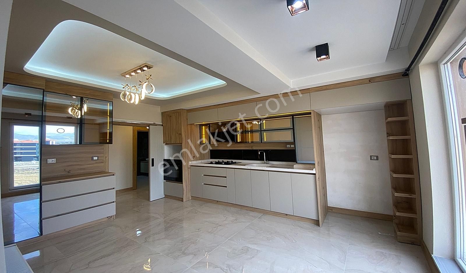 Yenikent Emlak'tan Merkezi Konumda Full+full Ultra Lüx 3+1 Daire - Görsel 19