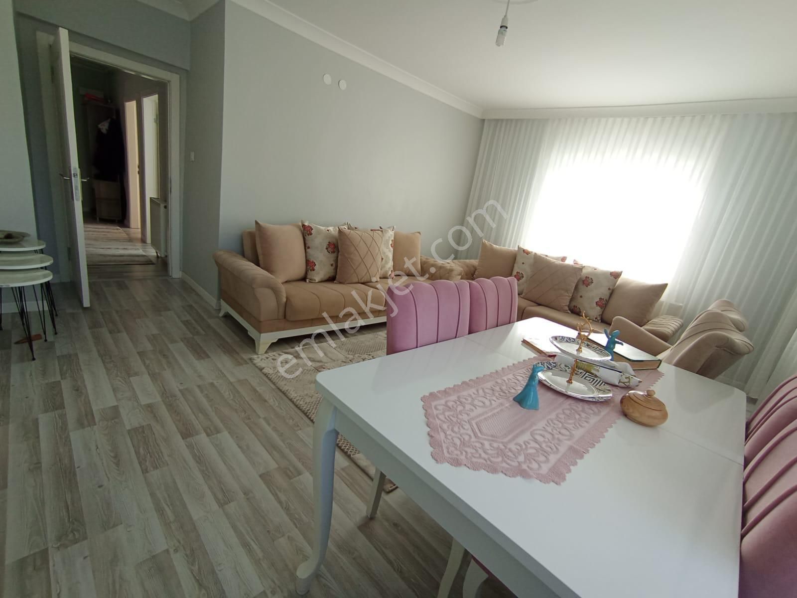 Osmanlı Mahallesi'nde 3.ara Kat Site İçerisi Yapılı Fırsat Dairesi - Görsel 4