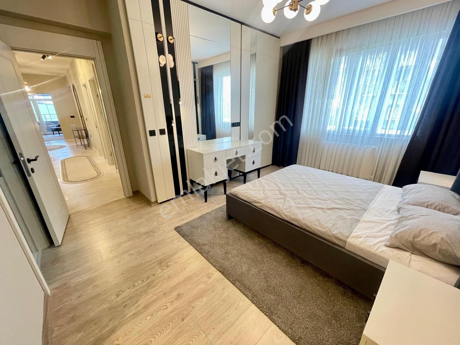 Ünsal'dan__süper Site Daire__7/24 Güvenlik__4+1__peyzaj Cephe - Görsel 13